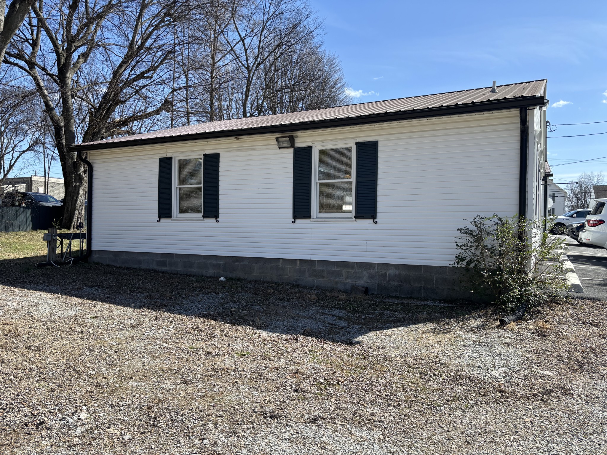 5323 Main St Property Photo 6