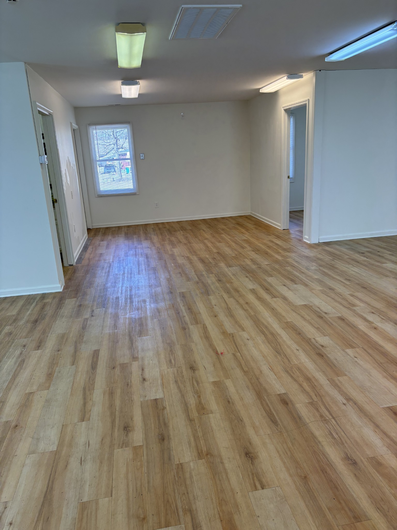 5323 Main St Property Photo 11