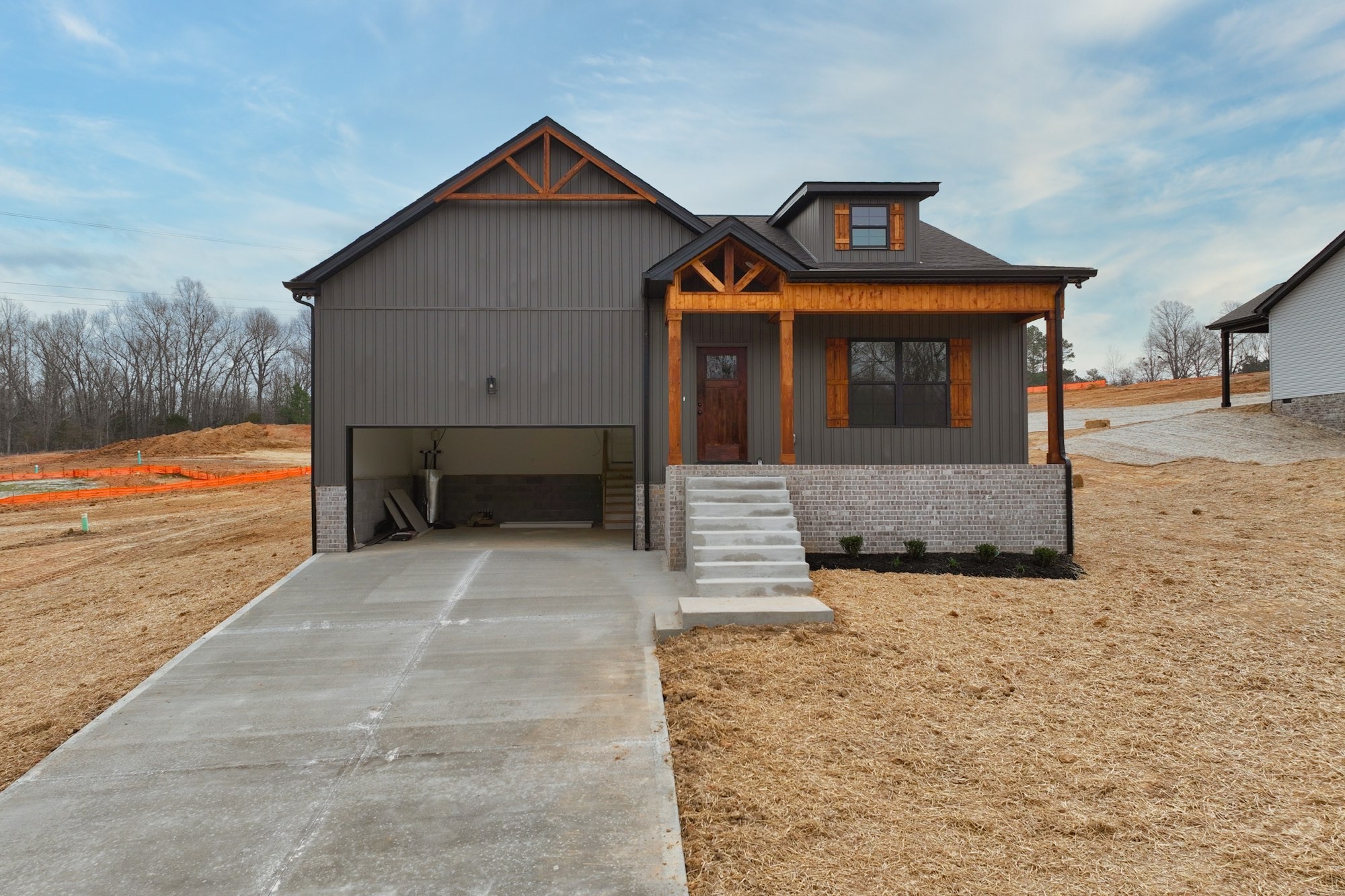 1092 Angus Way Property Photo 2