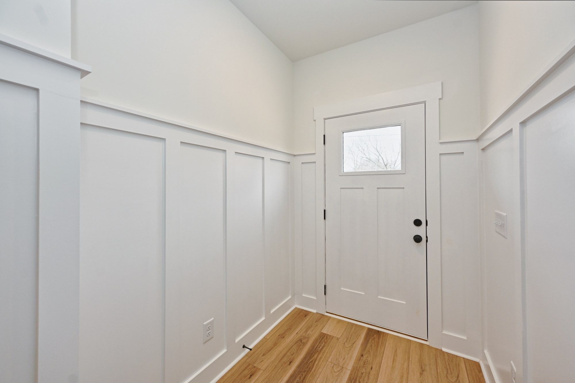 1092 Angus Way Property Photo 14