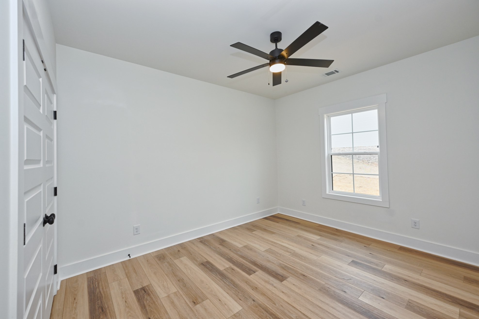1092 Angus Way Property Photo 31