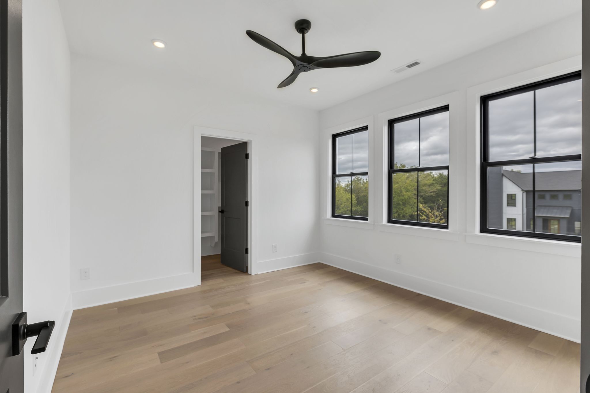 1607 Martha Washington Way Property Photo 38