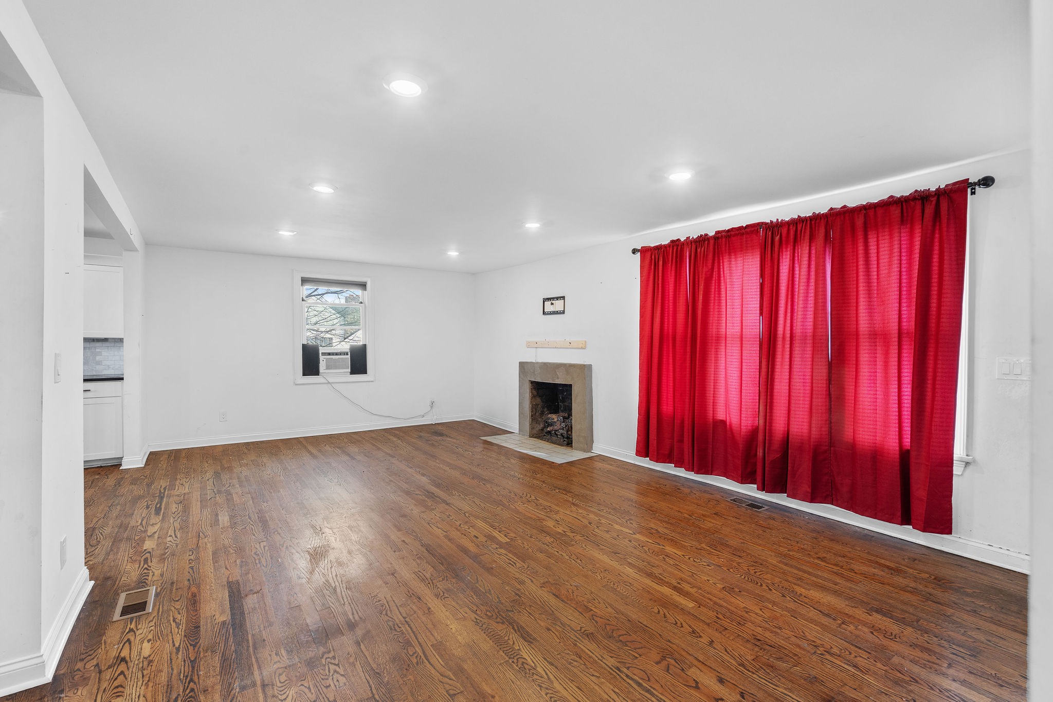 5030 Inglewood Ct Property Photo 3