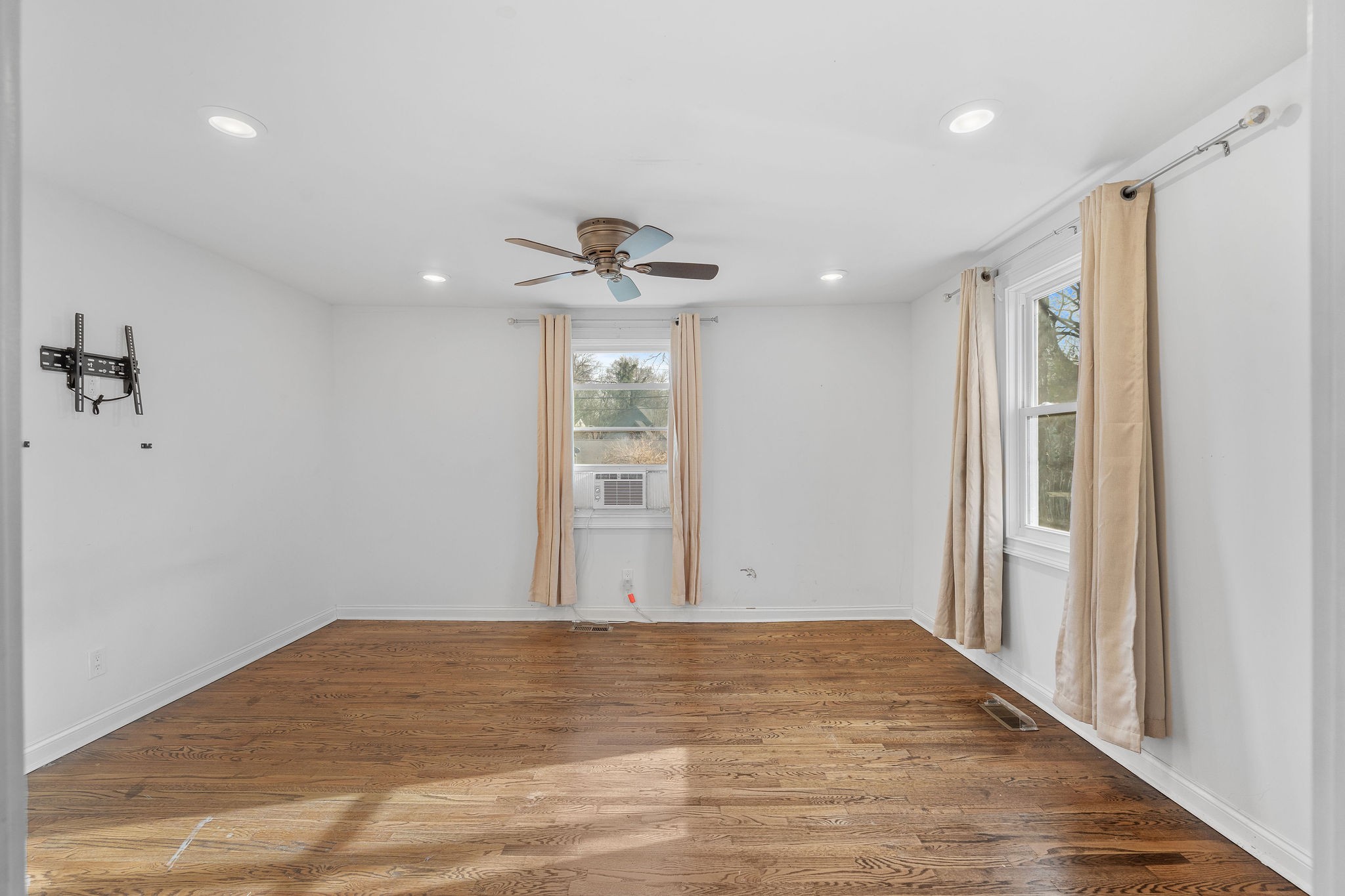5030 Inglewood Ct Property Photo 12