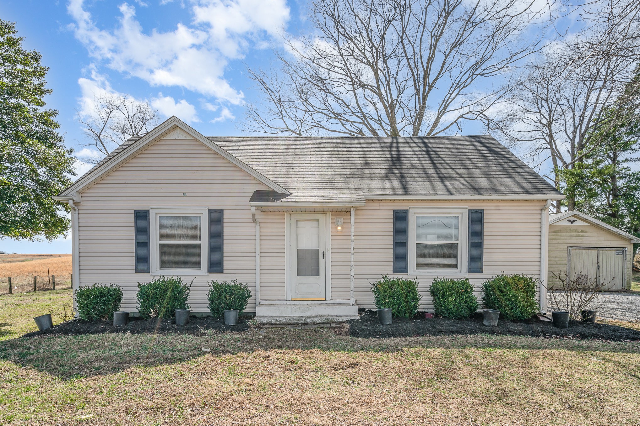 906 Highway 259 Property Photo 1