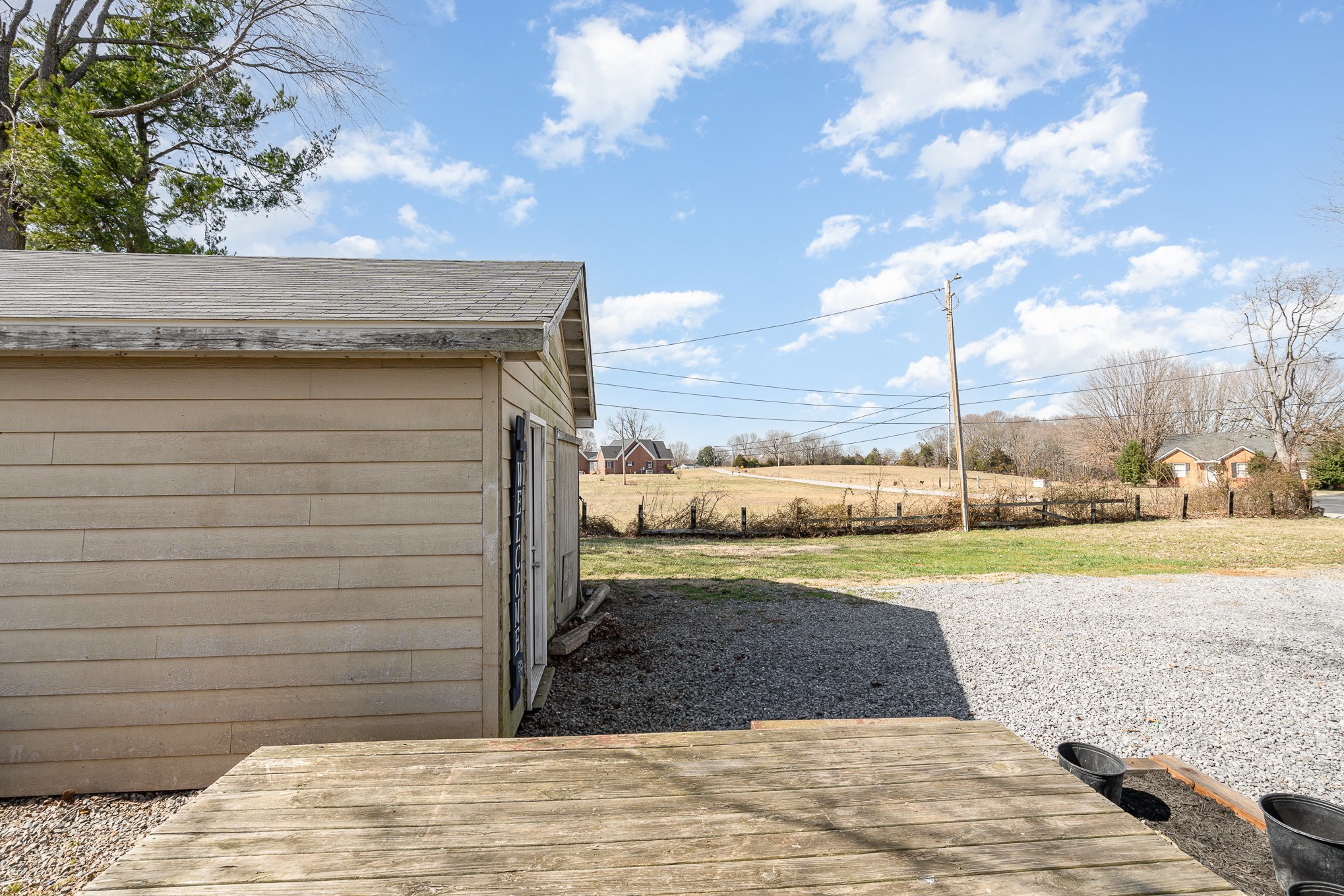 906 Highway 259 Property Photo 25