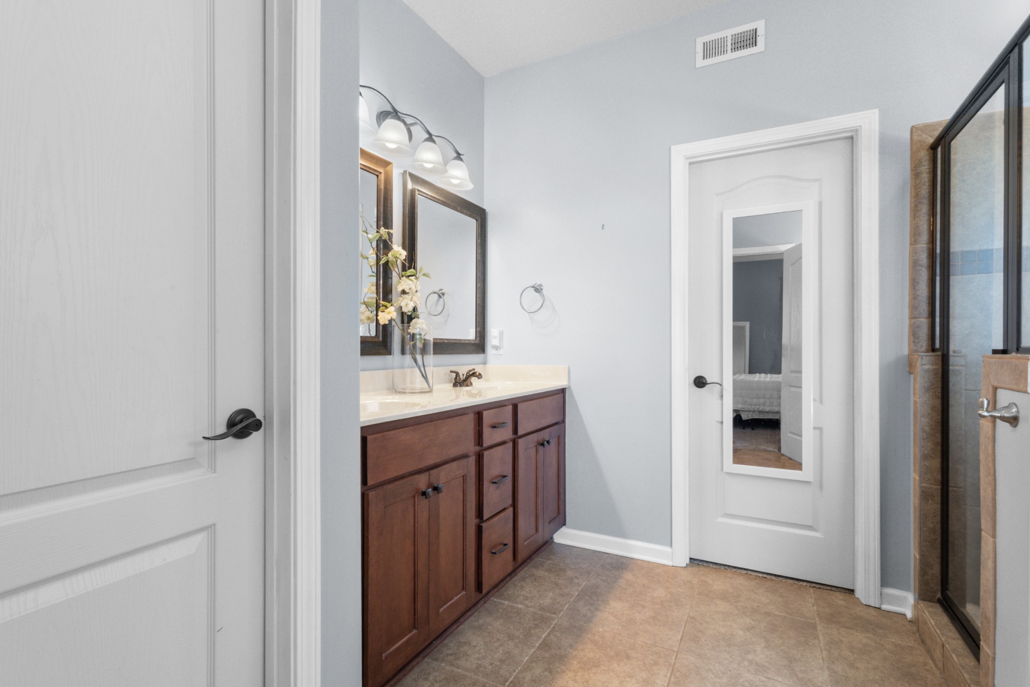1820 Apache Way Property Photo 25