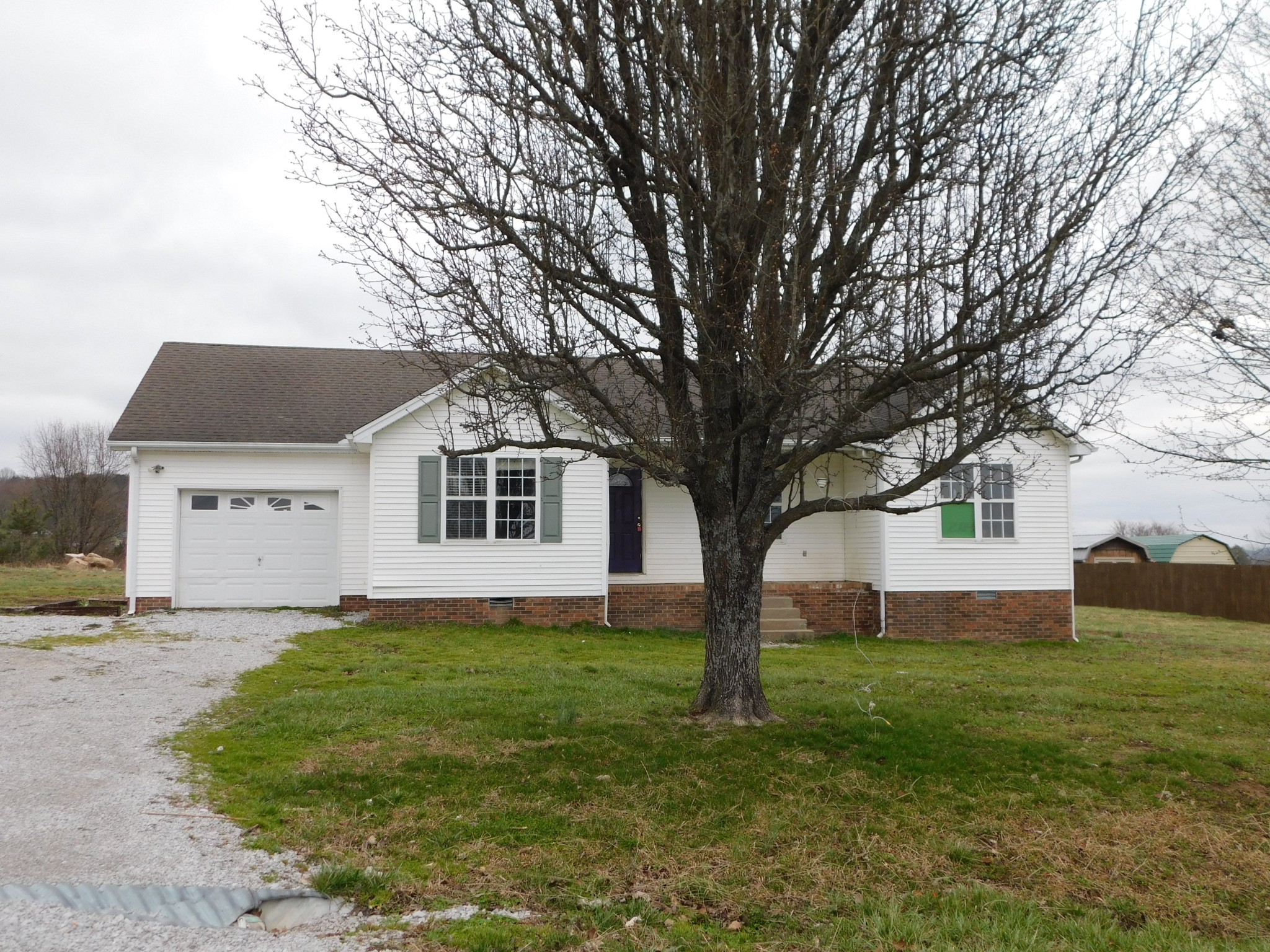 48 Mcginnis Ln Property Photo