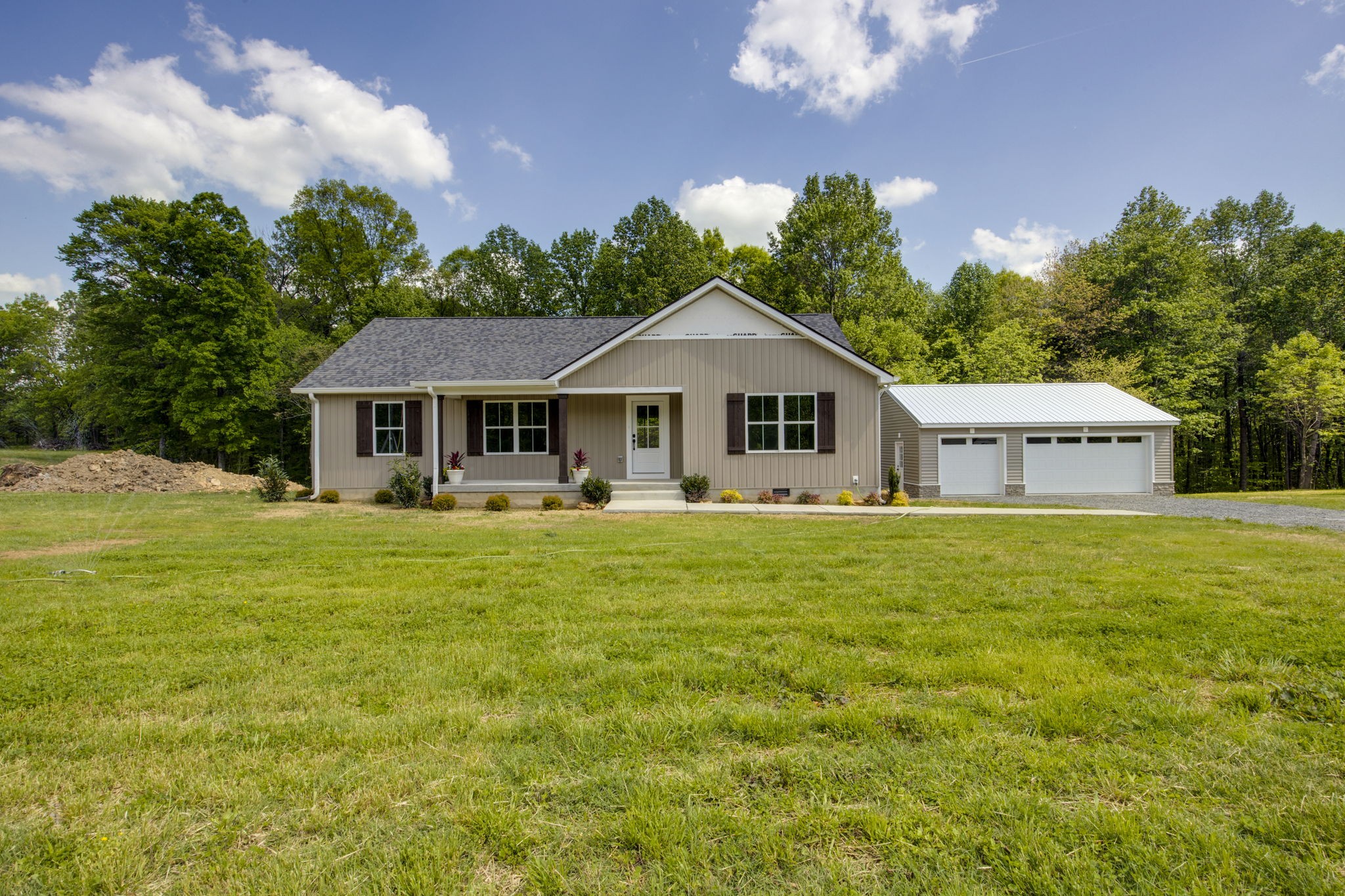 8283 Hoskins Hollow Rd Property Photo 1