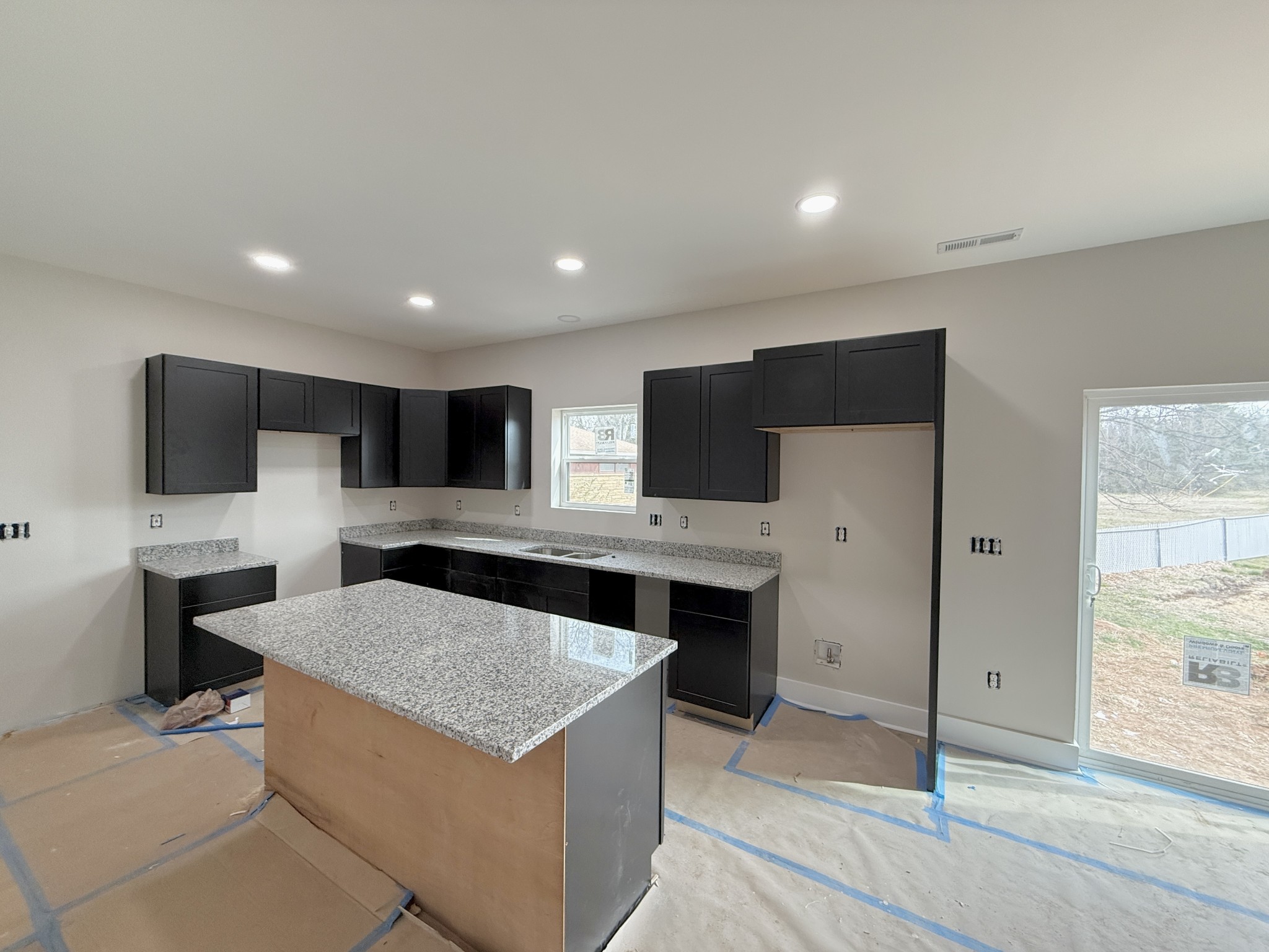 535 Park Ave Property Photo 3