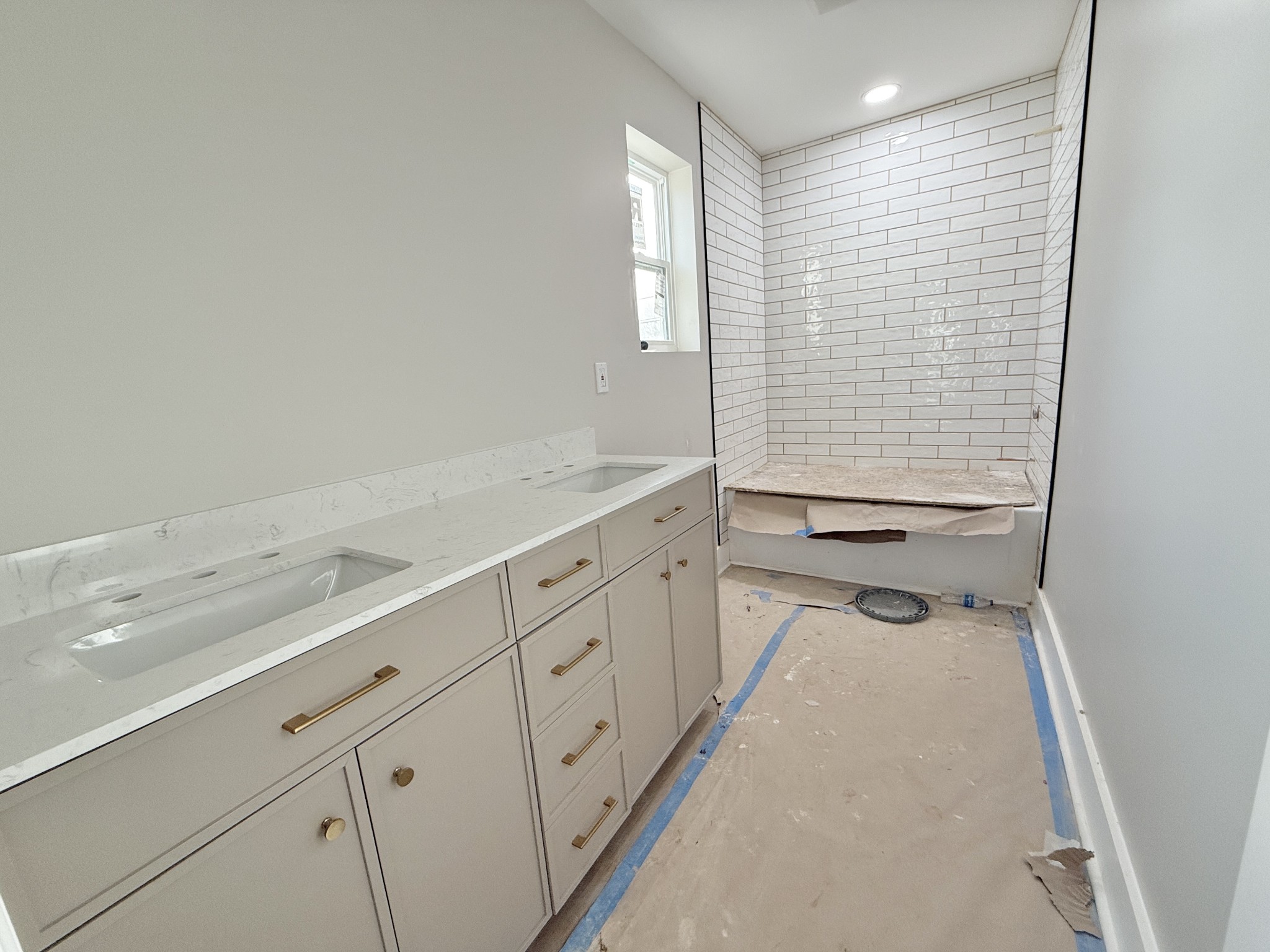 535 Park Ave Property Photo 8