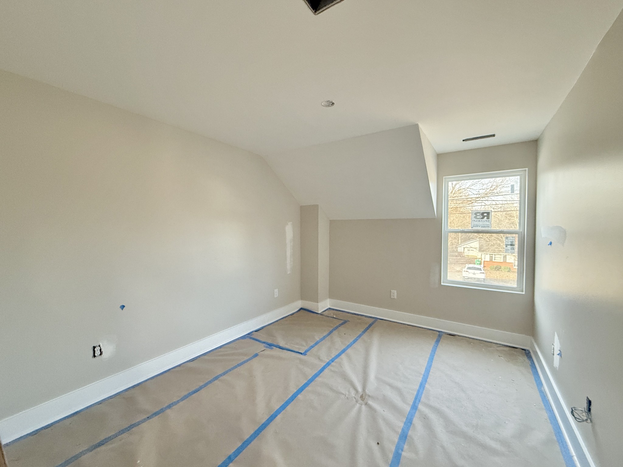 535 Park Ave Property Photo 11