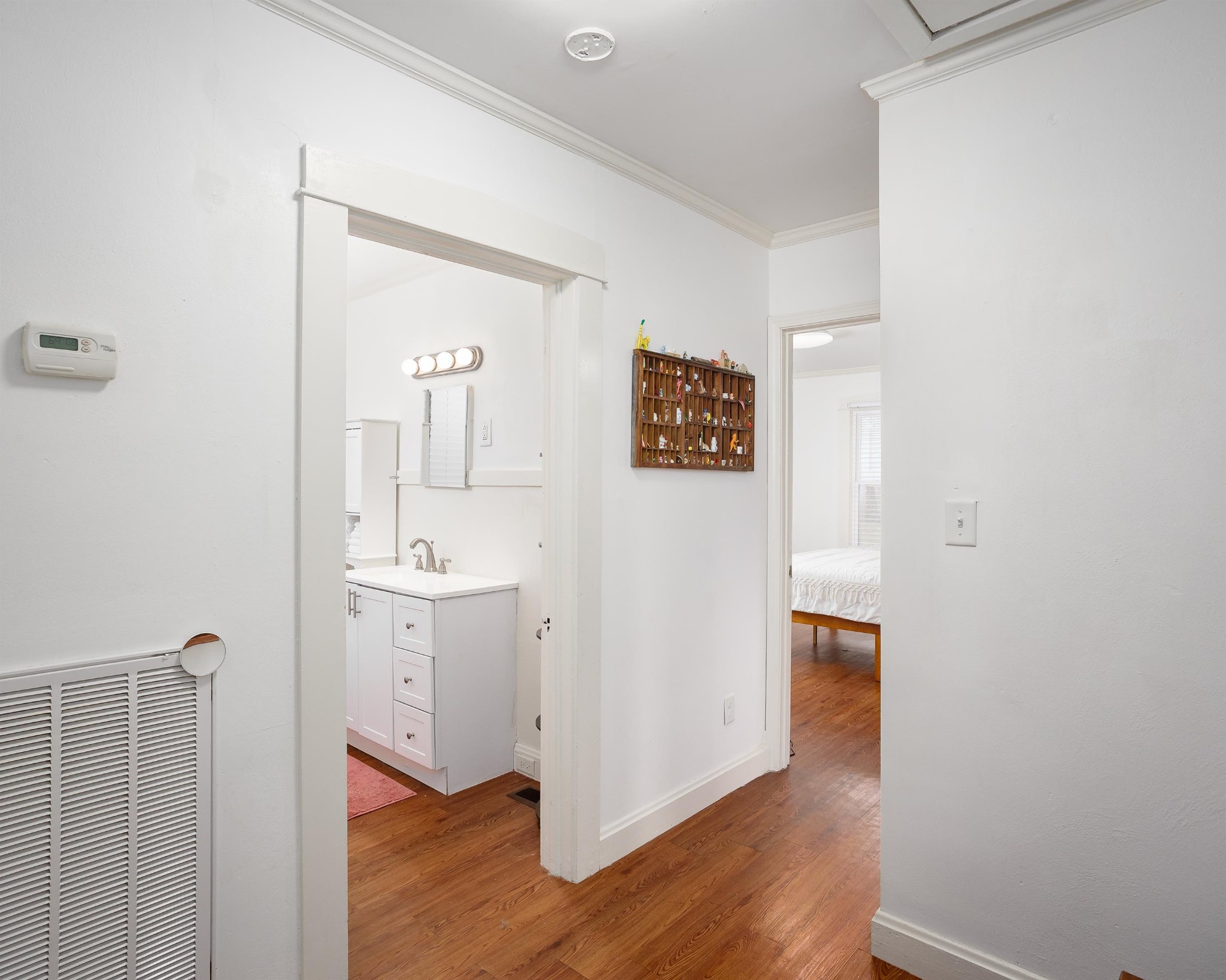 220 Foy Ave Property Photo 11