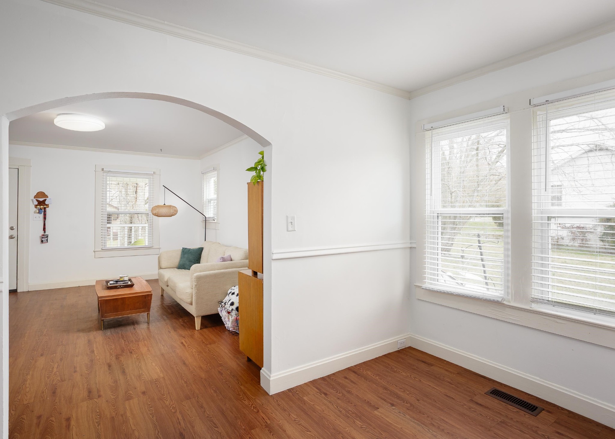 220 Foy Ave Property Photo 12