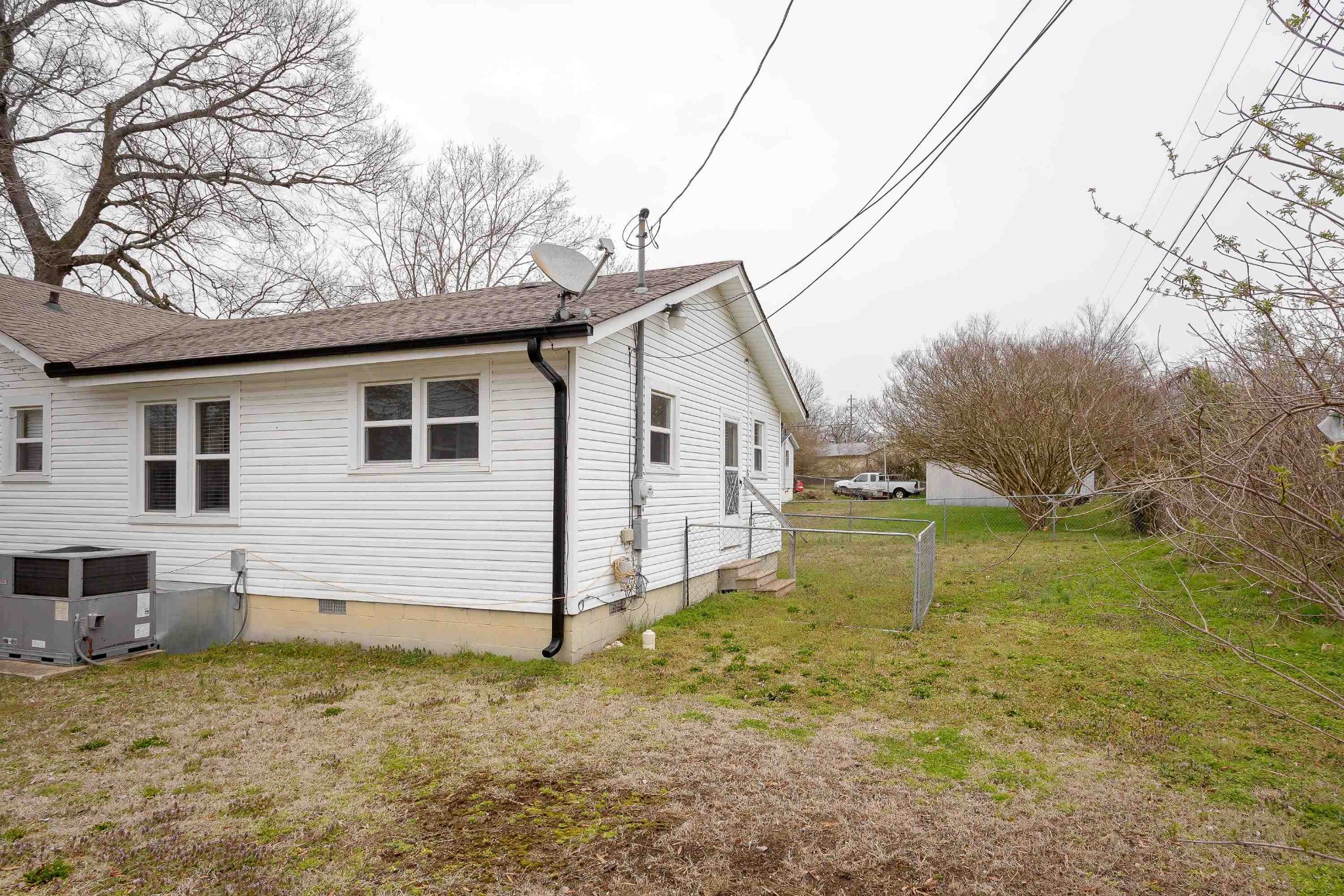 220 Foy Ave Property Photo 19