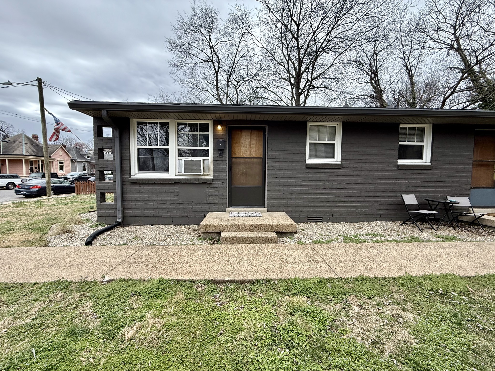 925 Boscobel St Property Photo 4