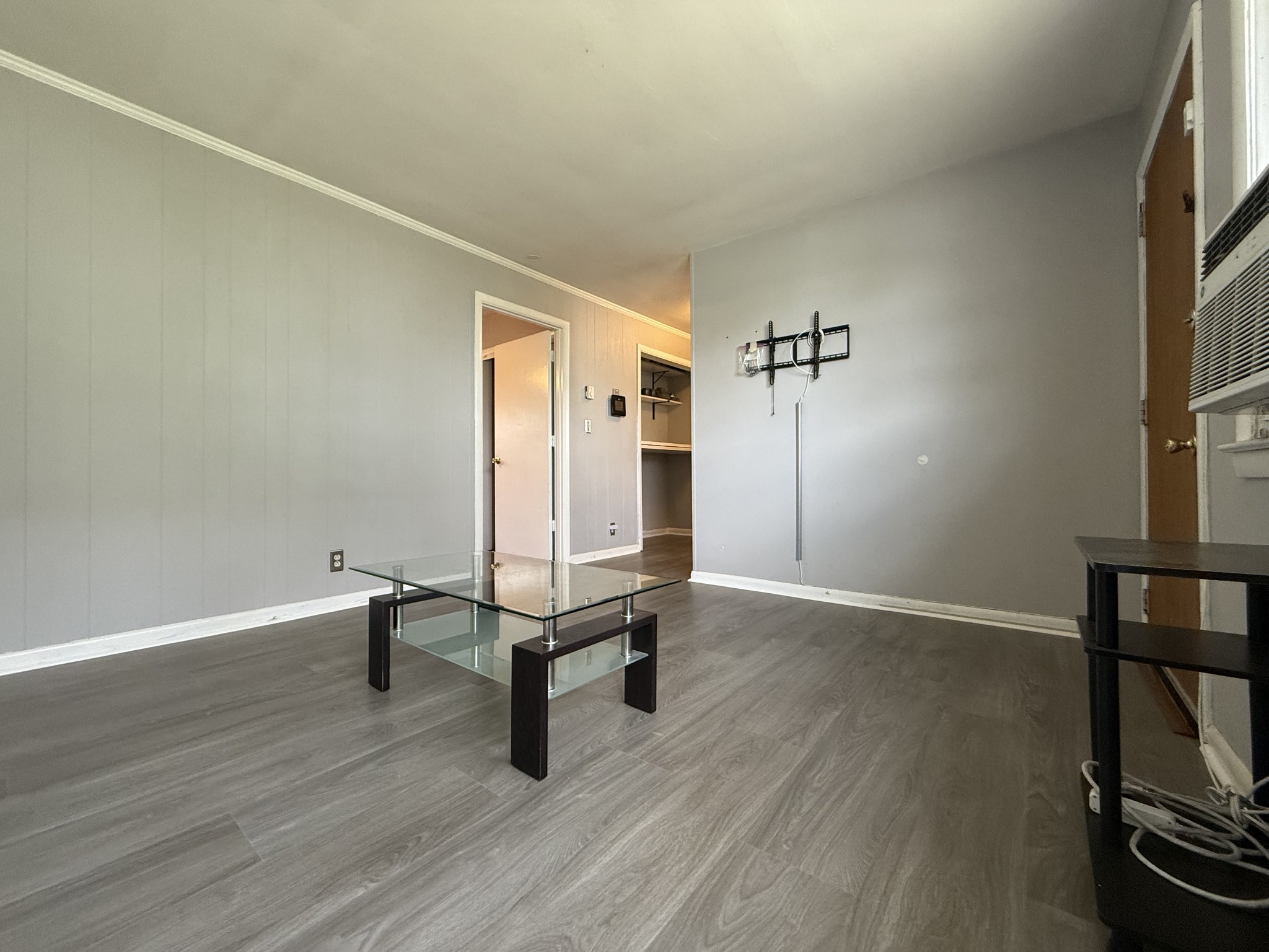925 Boscobel St Property Photo 6