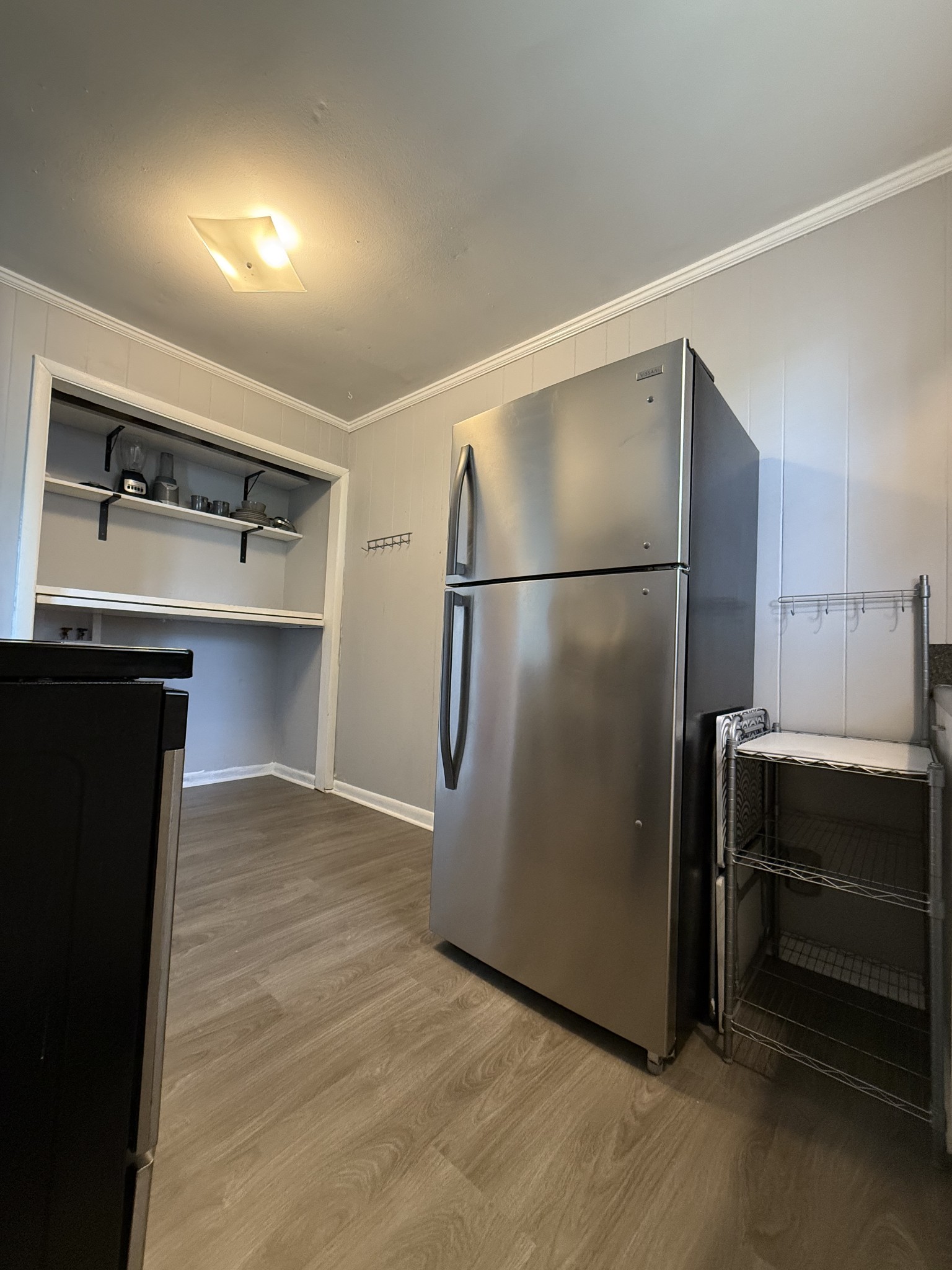 925 Boscobel St Property Photo 8