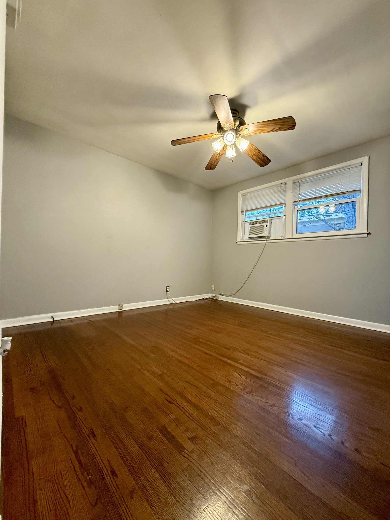 925 Boscobel St Property Photo 10