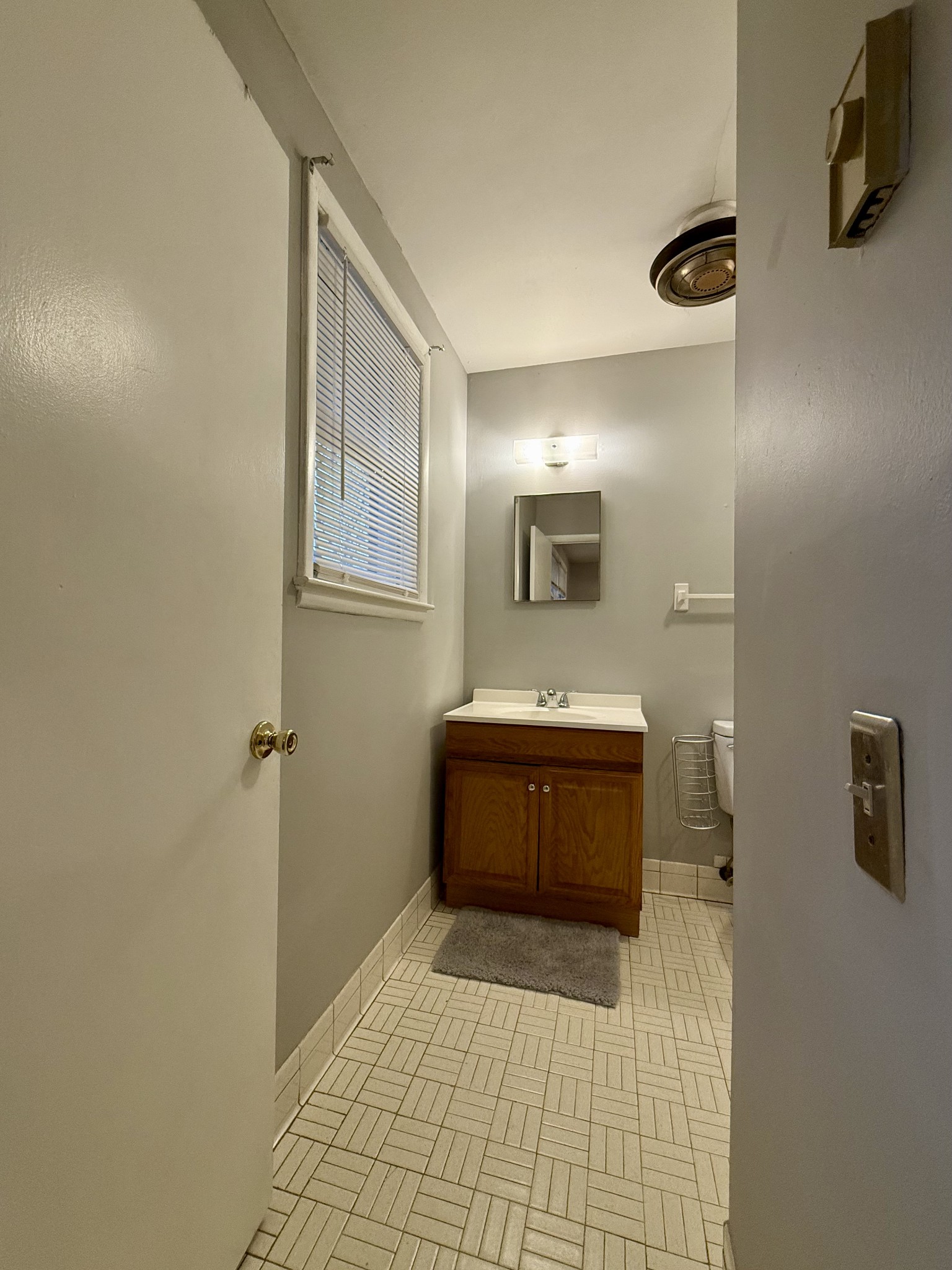 925 Boscobel St Property Photo 13