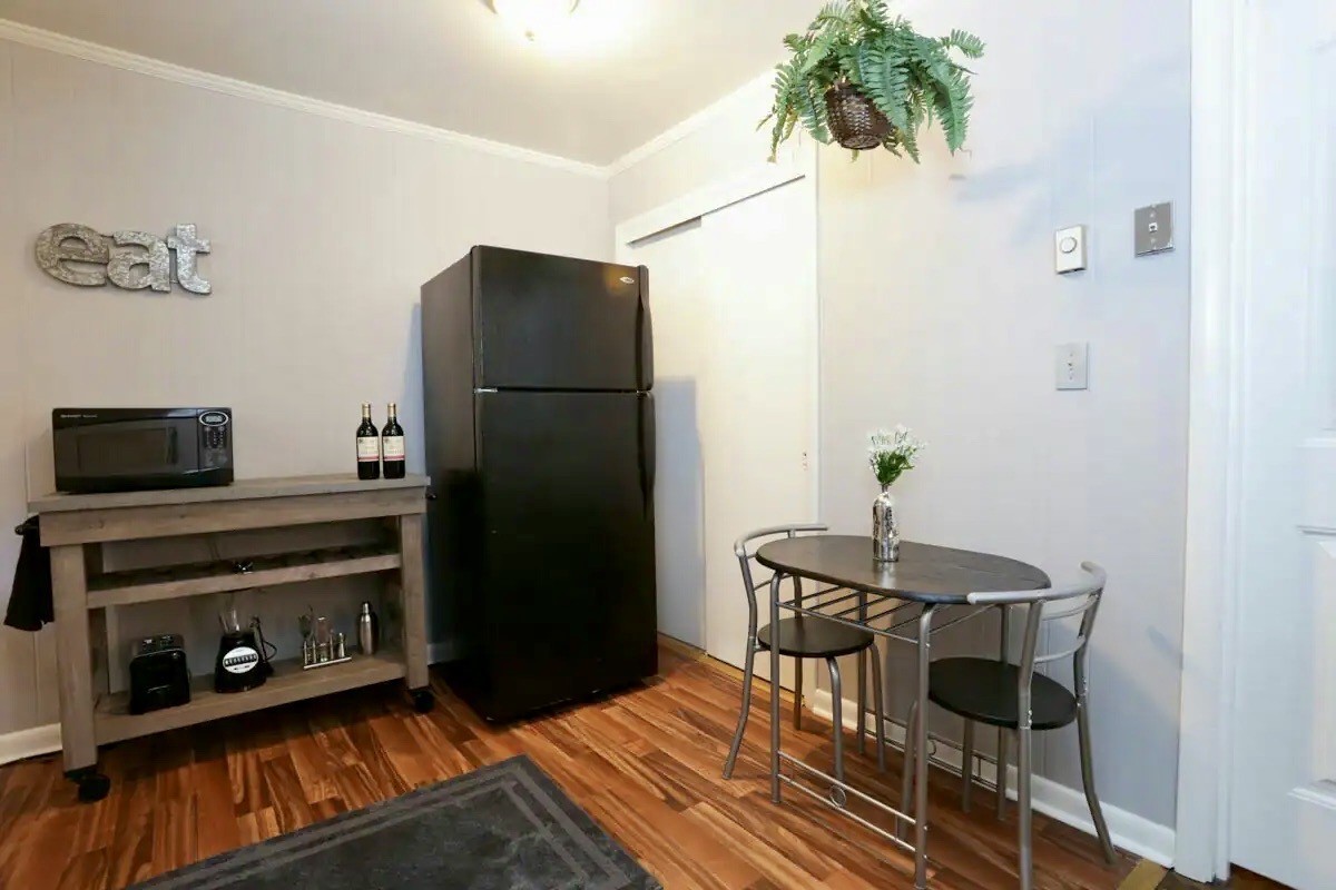 925 Boscobel St Property Photo 18