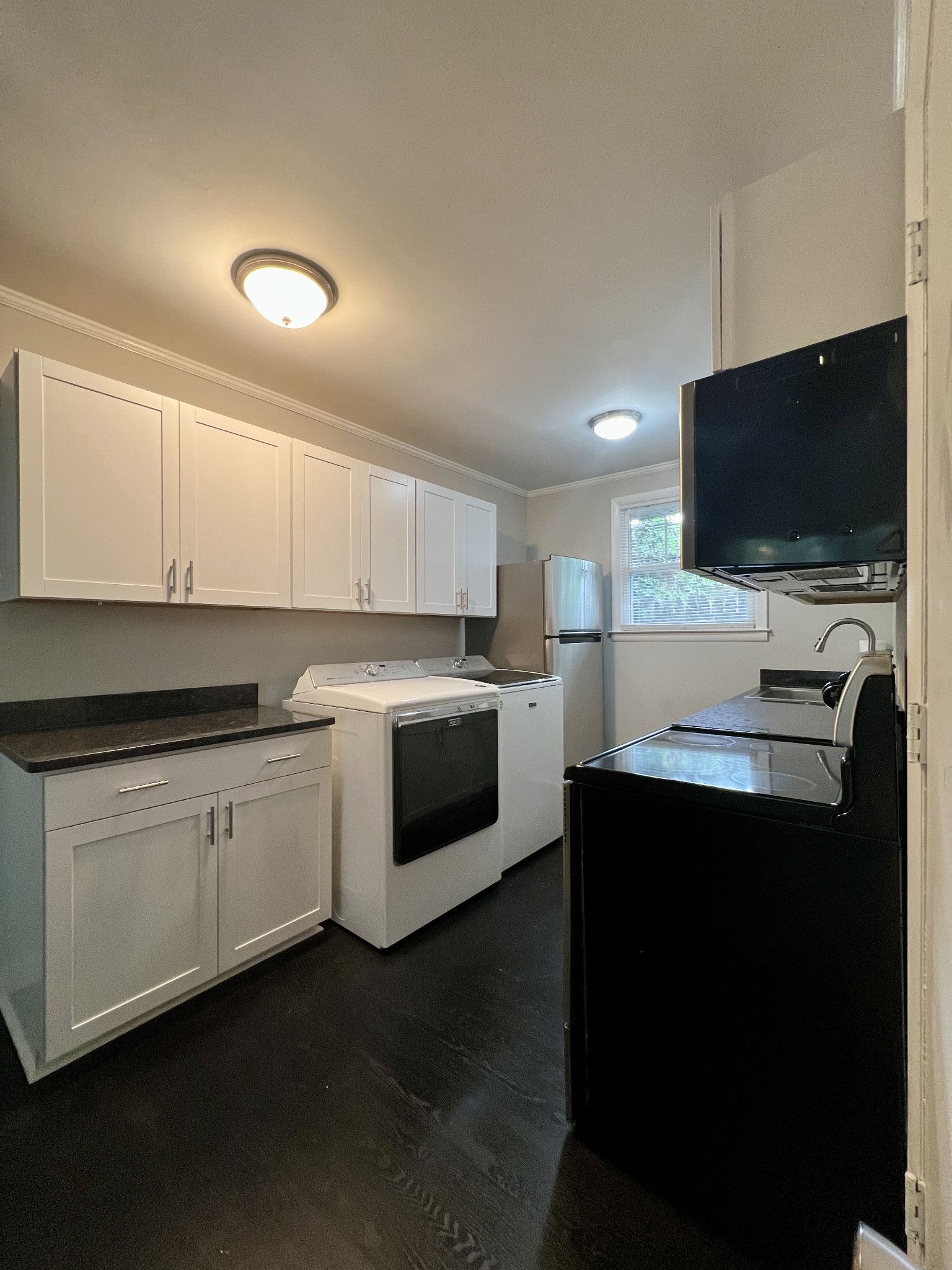 925 Boscobel St Property Photo 34