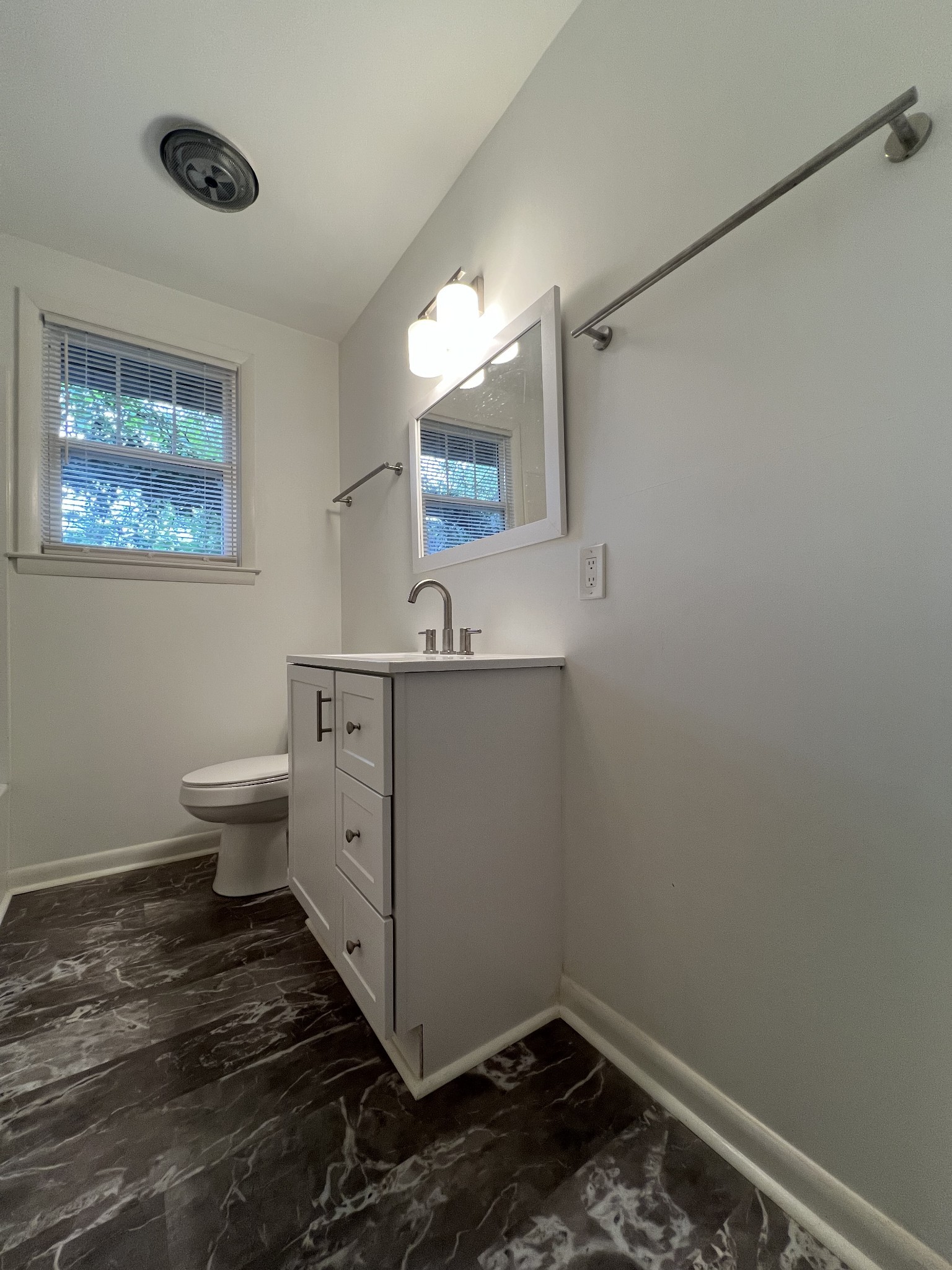 925 Boscobel St Property Photo 44