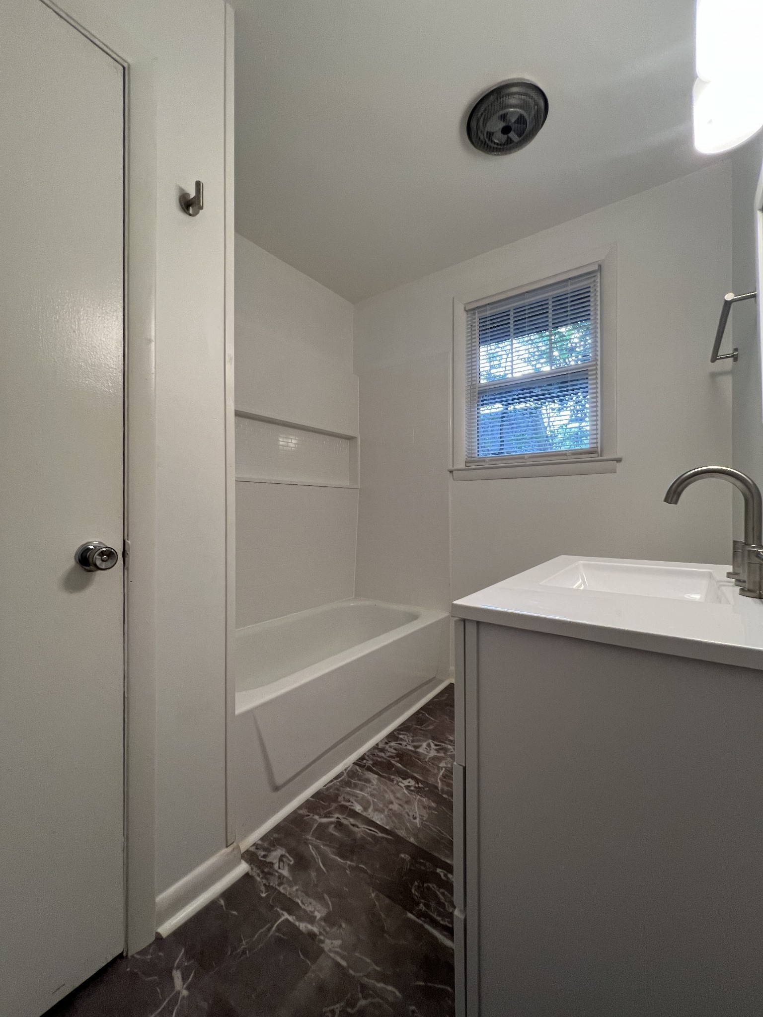 925 Boscobel St Property Photo 45