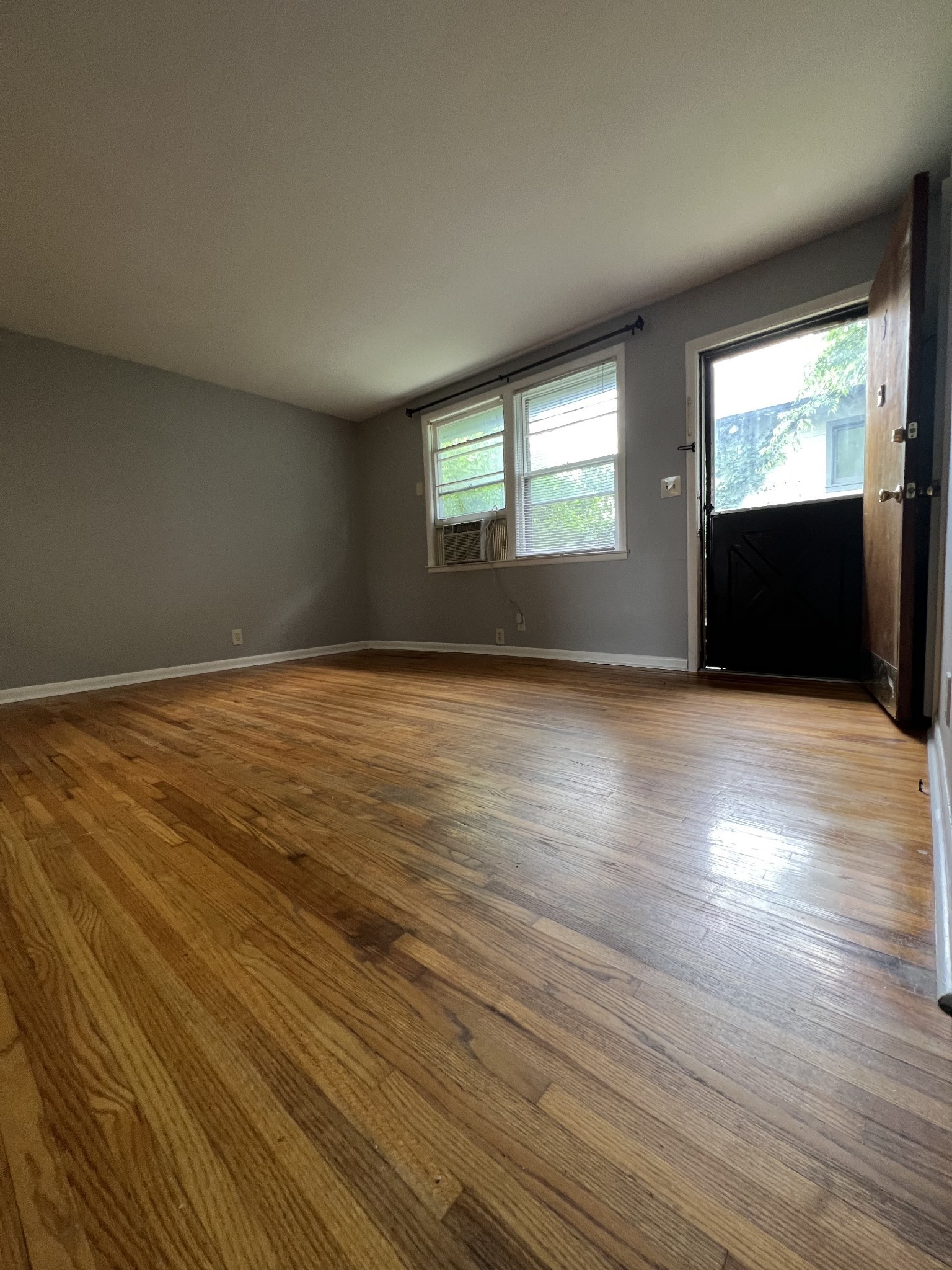 925 Boscobel St Property Photo 48
