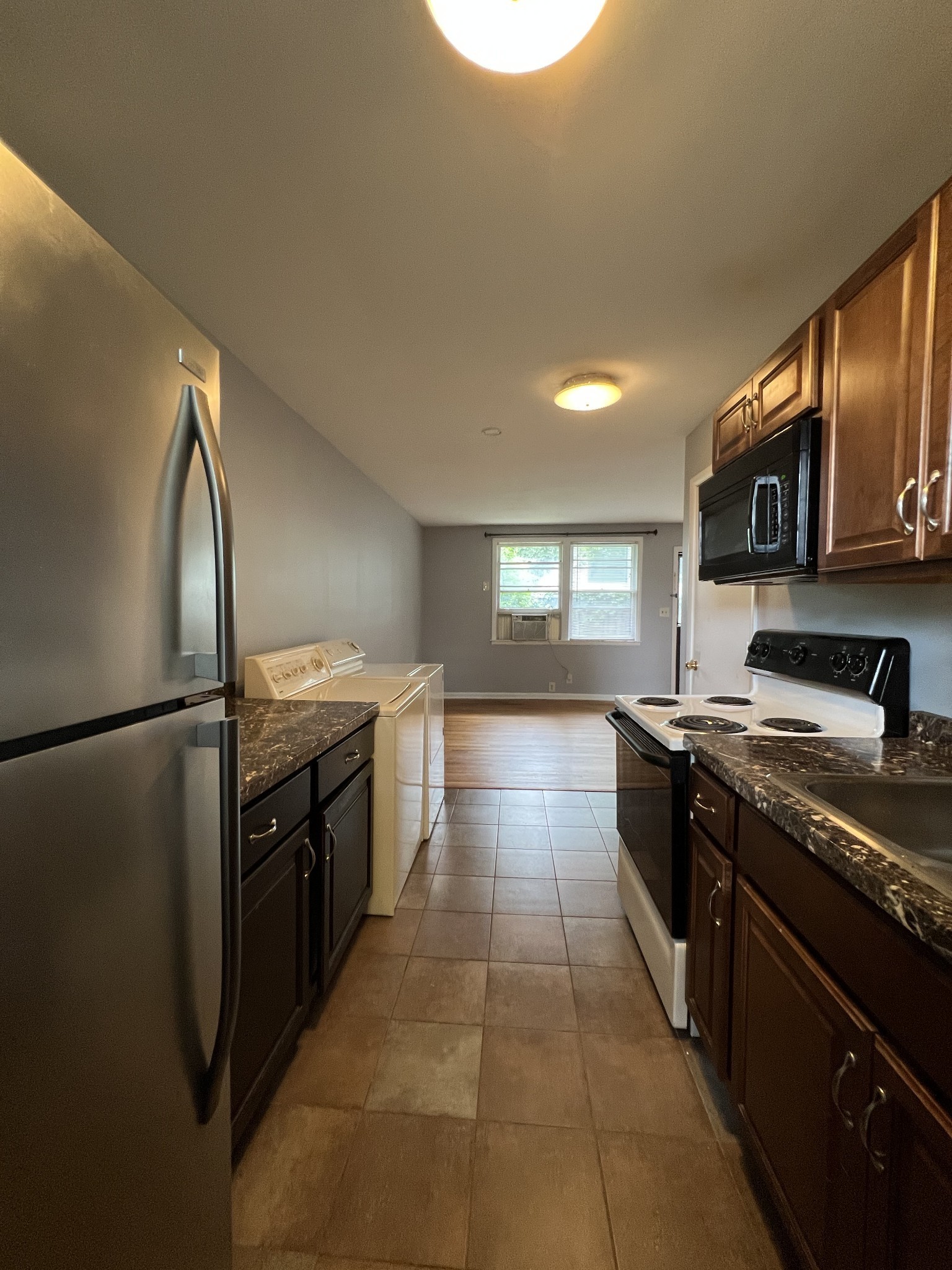 925 Boscobel St Property Photo 49