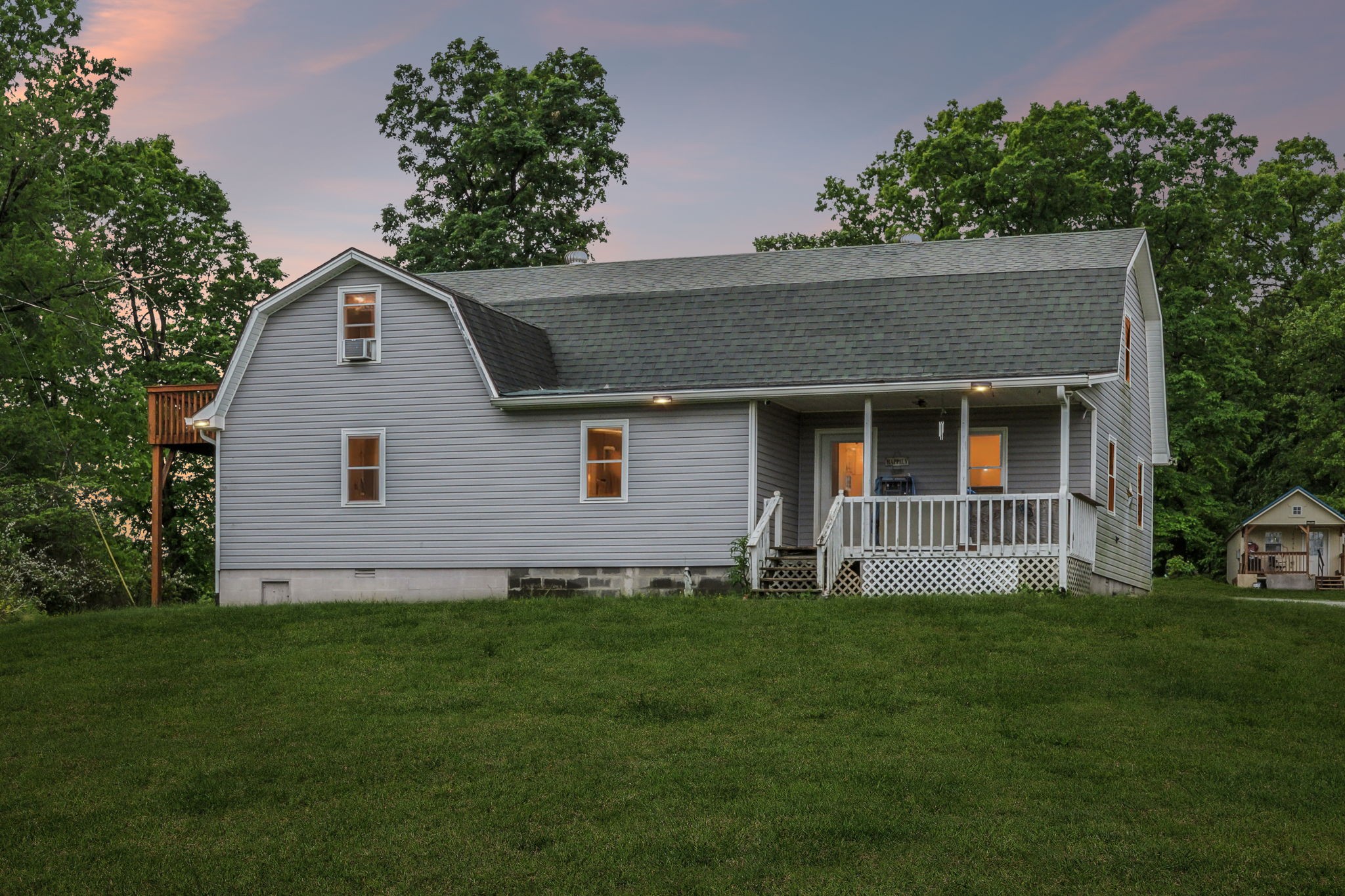 945 Sheehy Rd Property Photo
