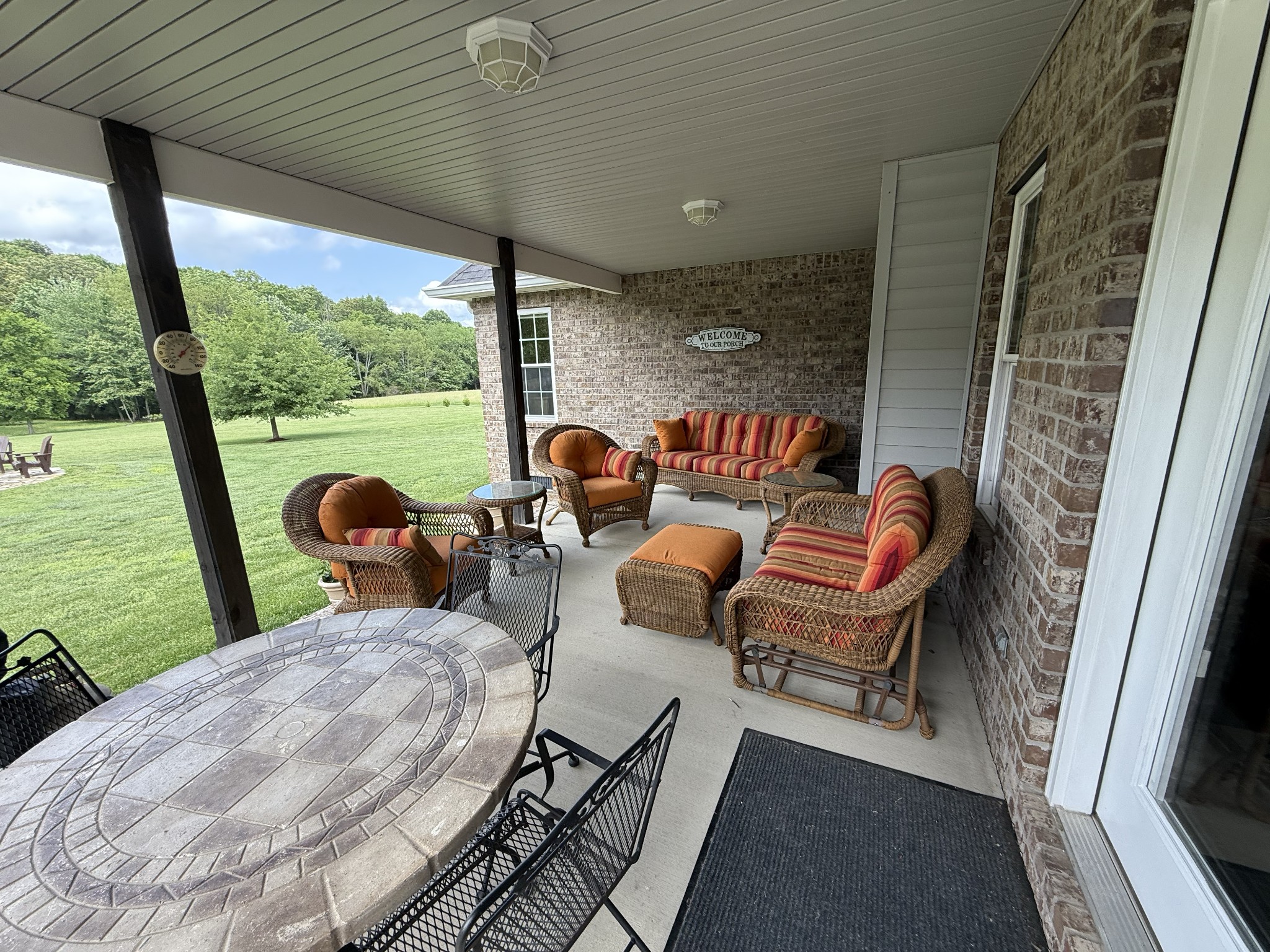 334 N Centerpoint Rd Property Photo 6