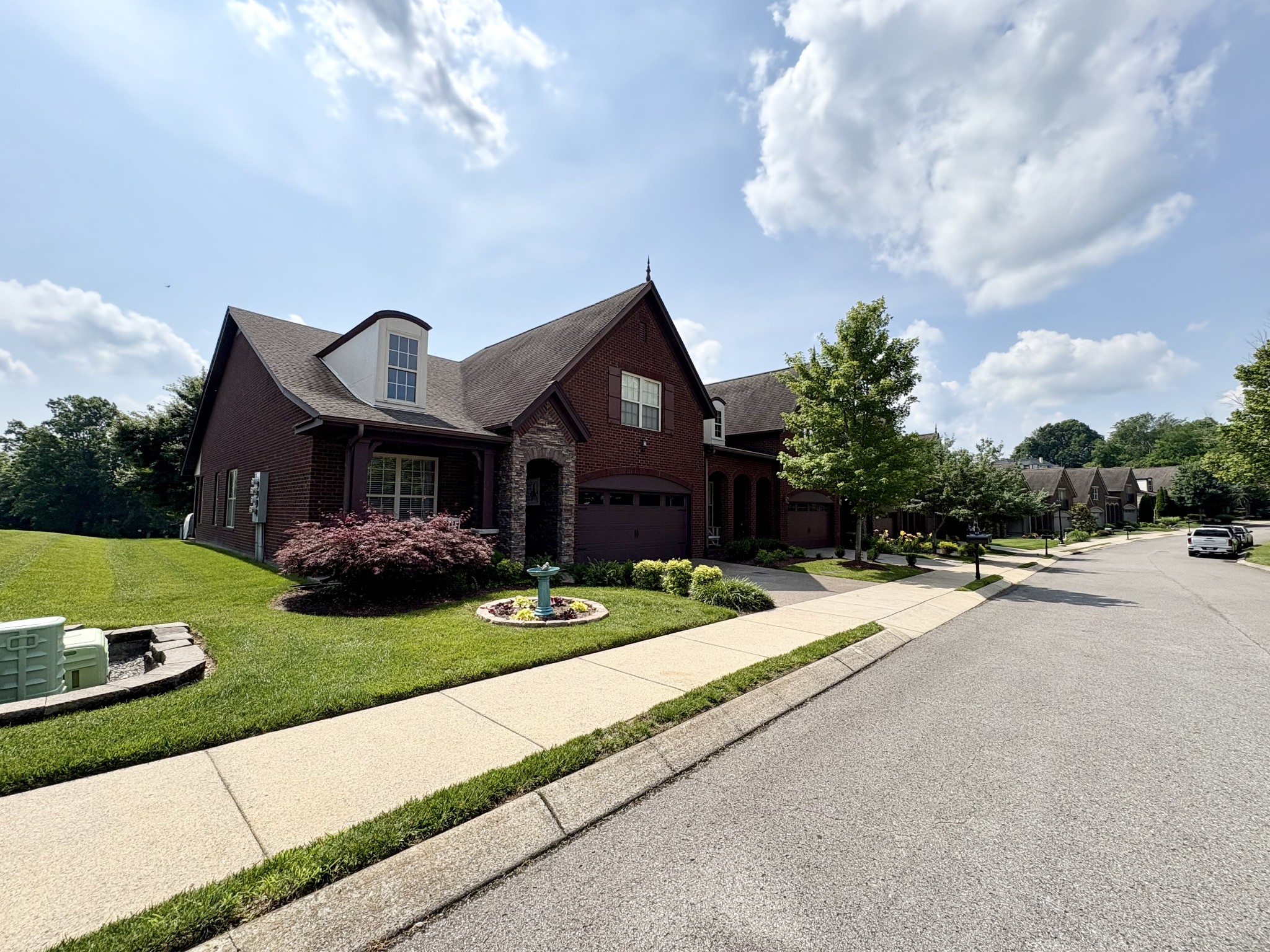 128 Village Cir Property Photo 6
