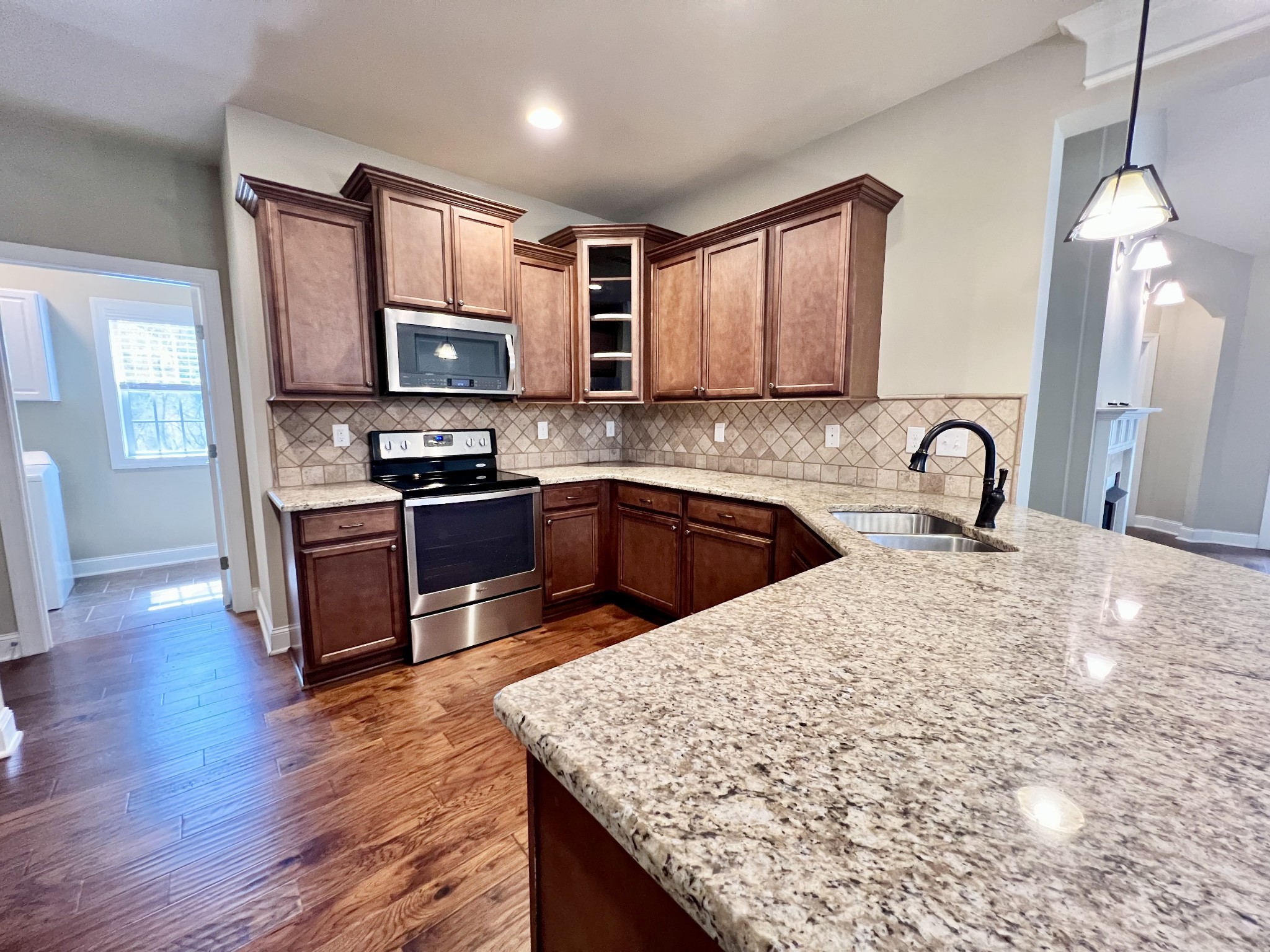 128 Village Cir Property Photo 18