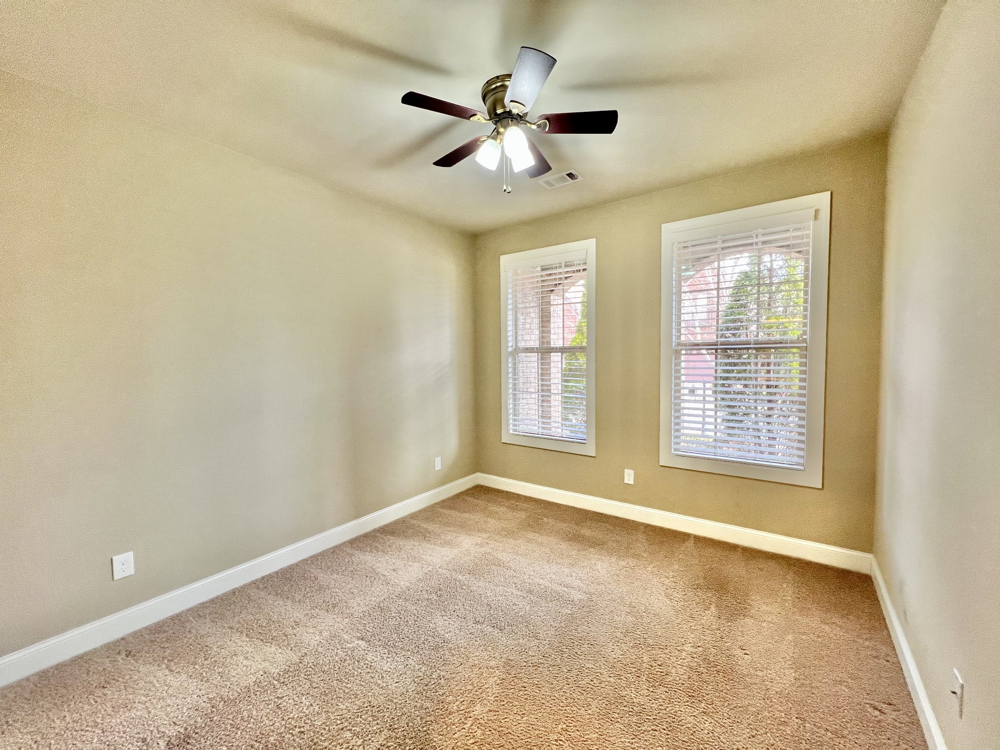 128 Village Cir Property Photo 33