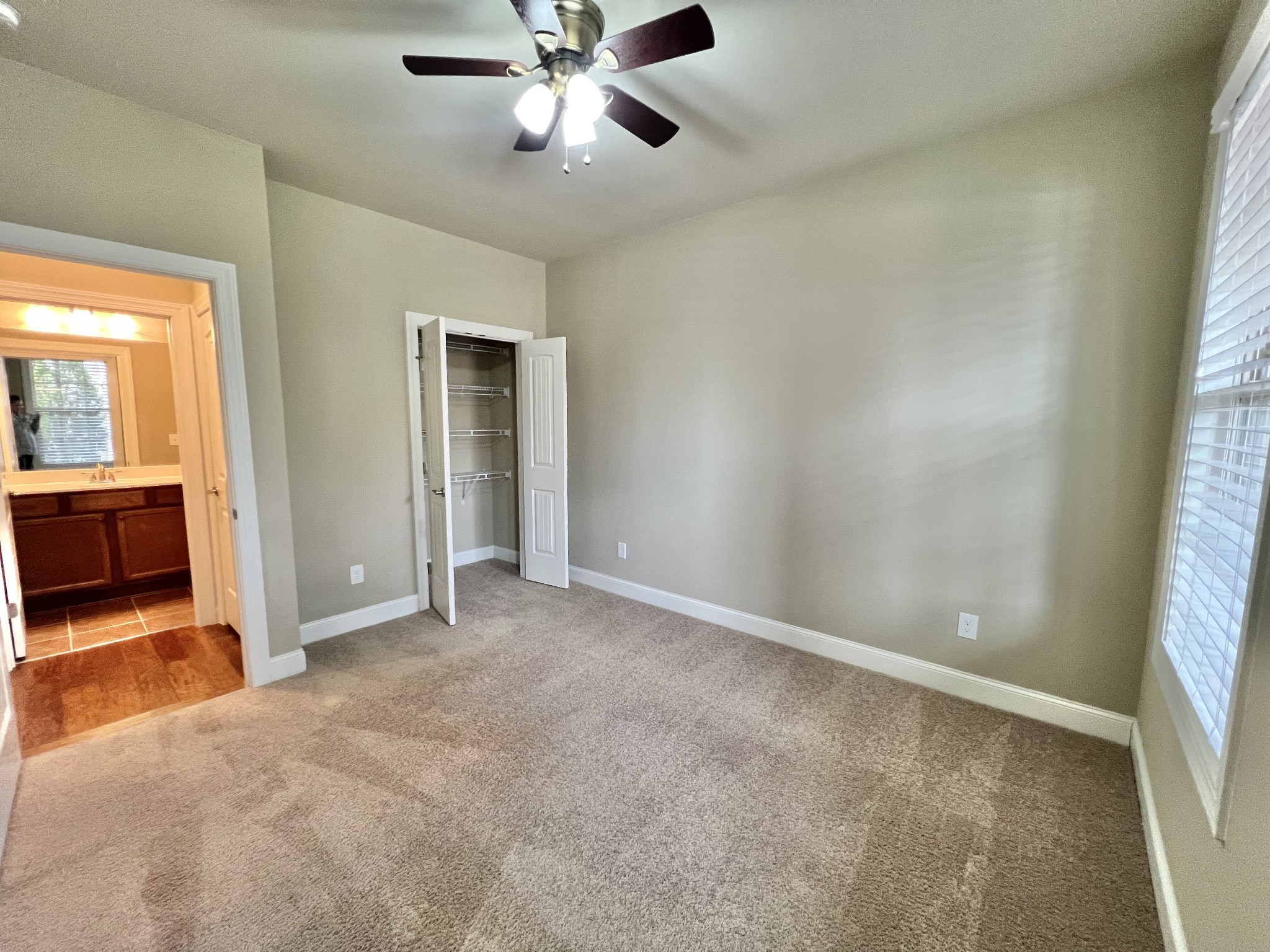 128 Village Cir Property Photo 34