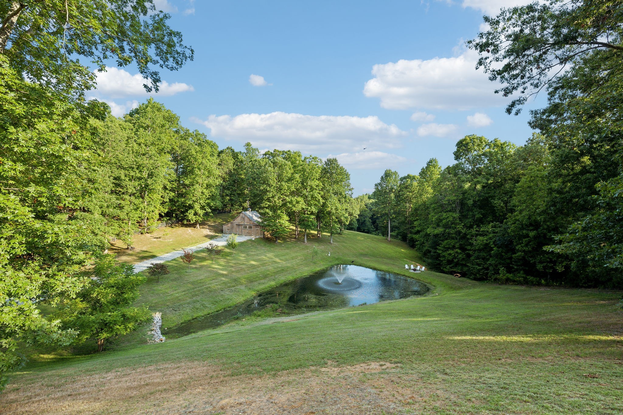 5557 Parker Branch Rd Property Photo 3