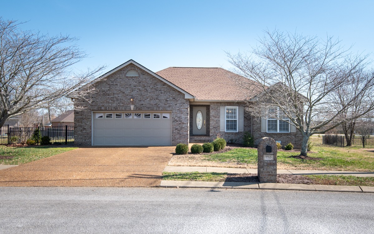 183 Hedgeway Ct Property Photo 1