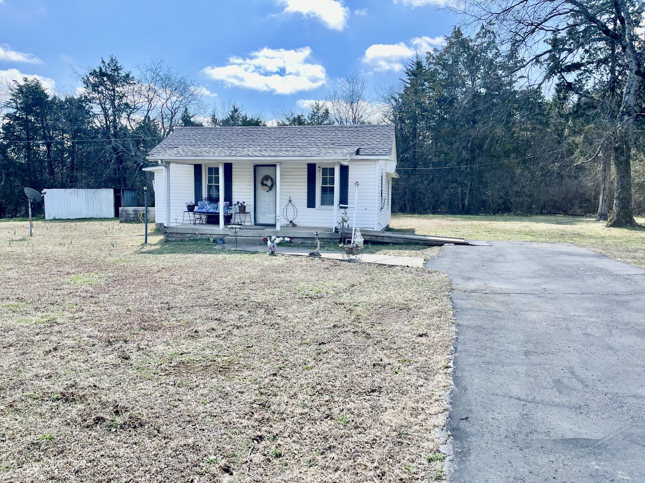 128 Pinhook Rd Property Photo 15
