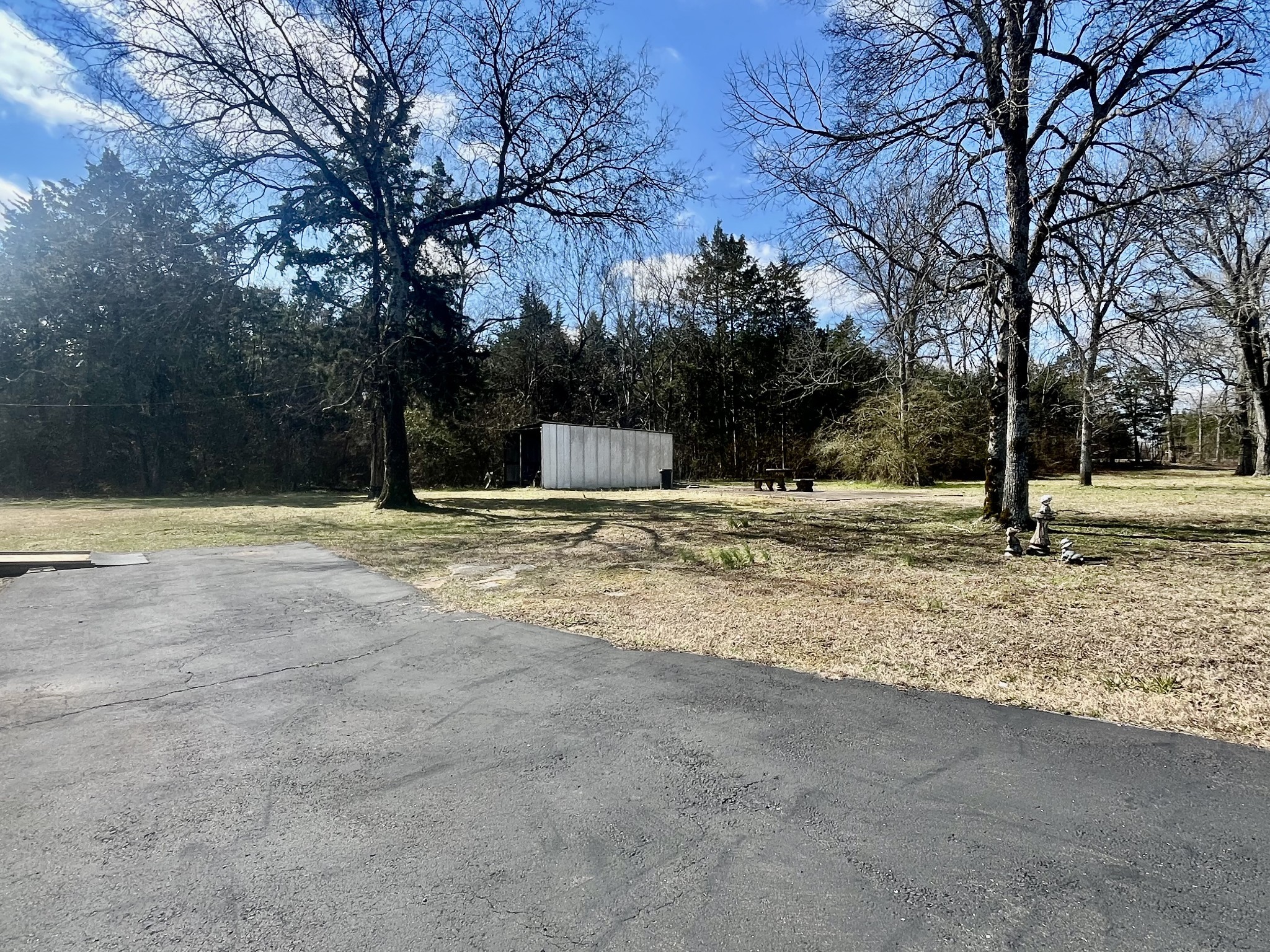 128 Pinhook Rd Property Photo 16
