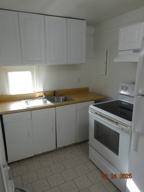1712 Knowles St Property Photo 5