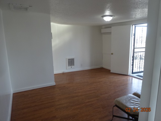 1712 Knowles St Property Photo 8