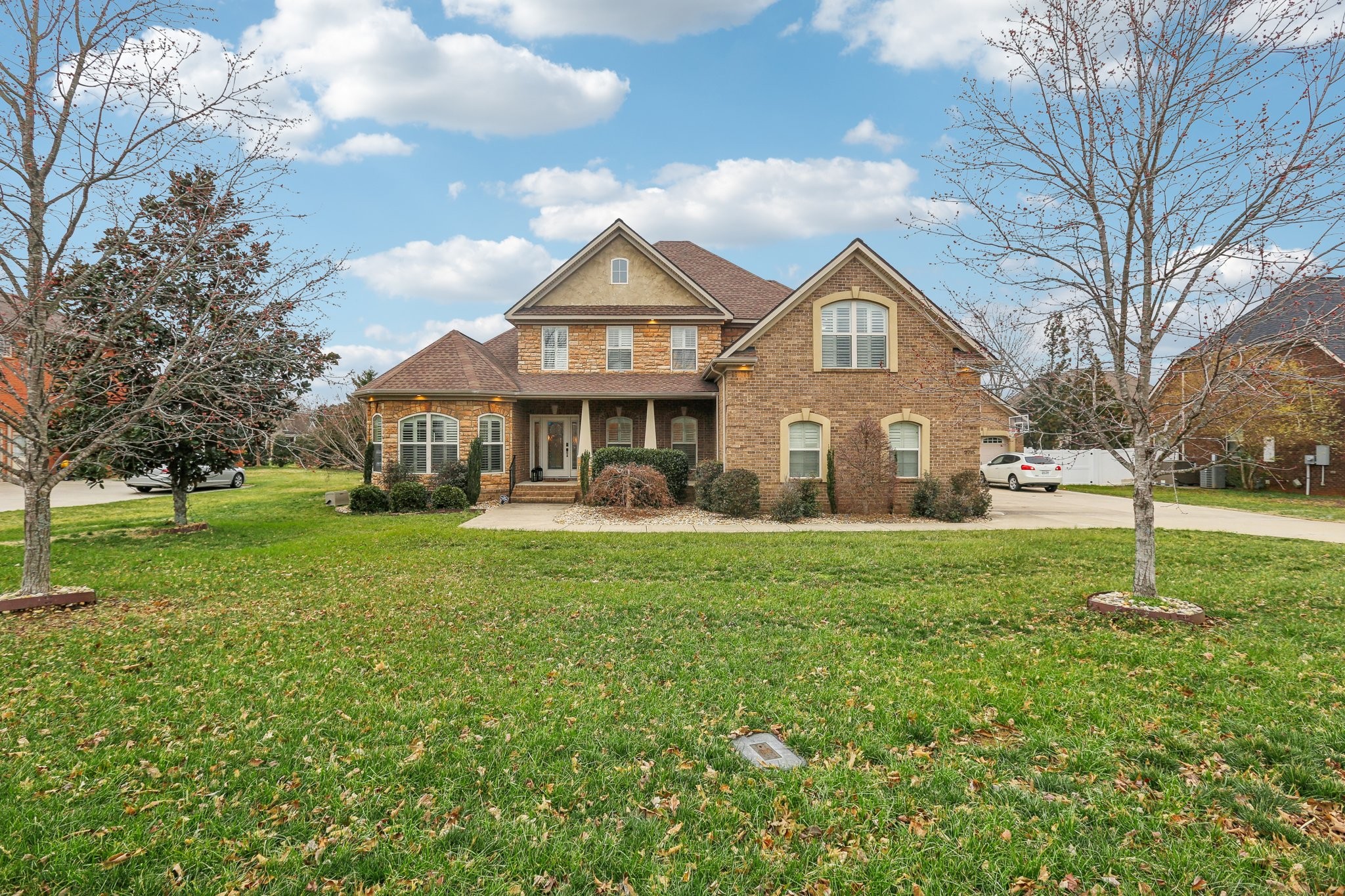 2715 Battleground Dr Property Photo 1