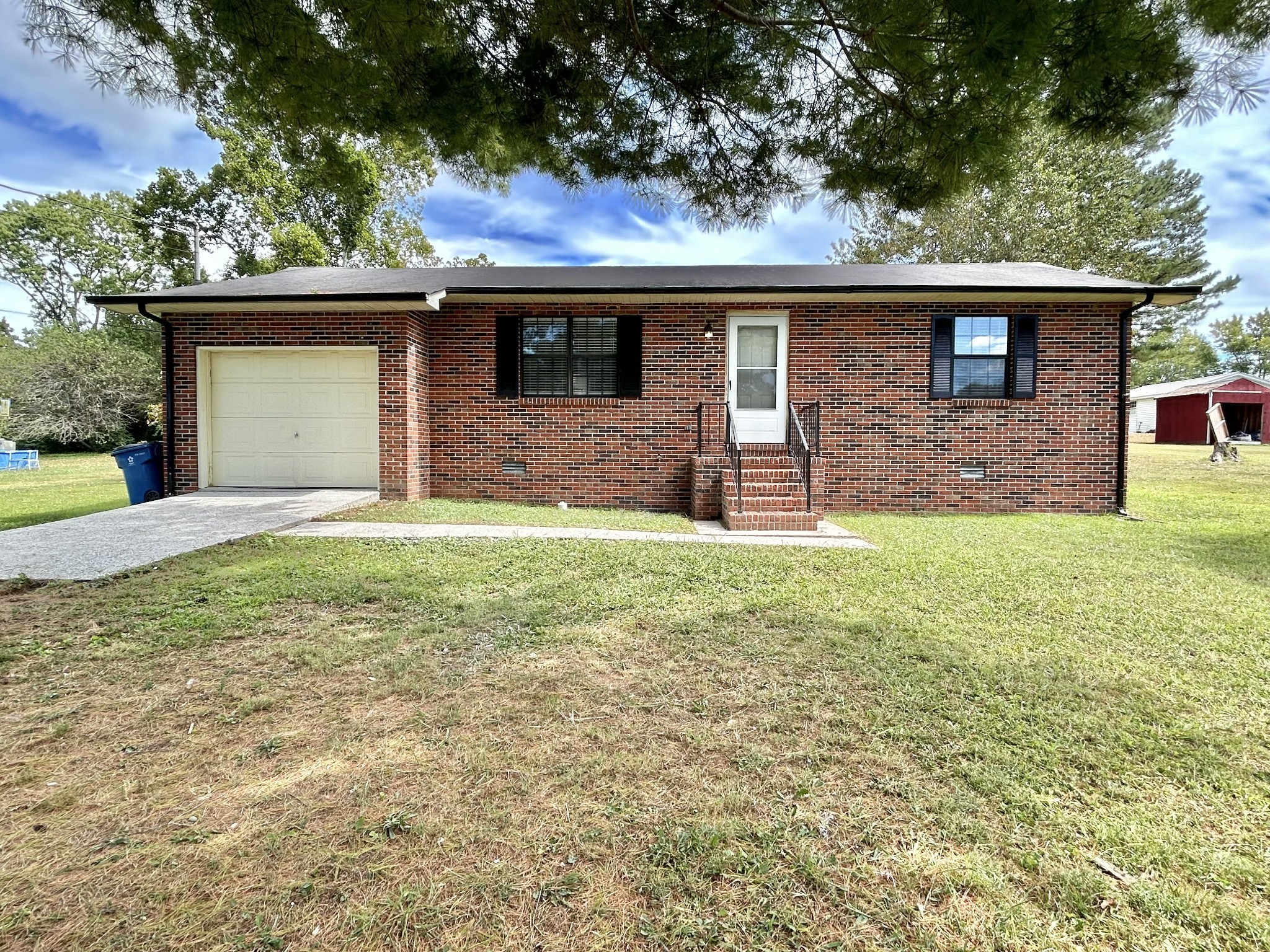 280 Glenburg Dr Property Photo