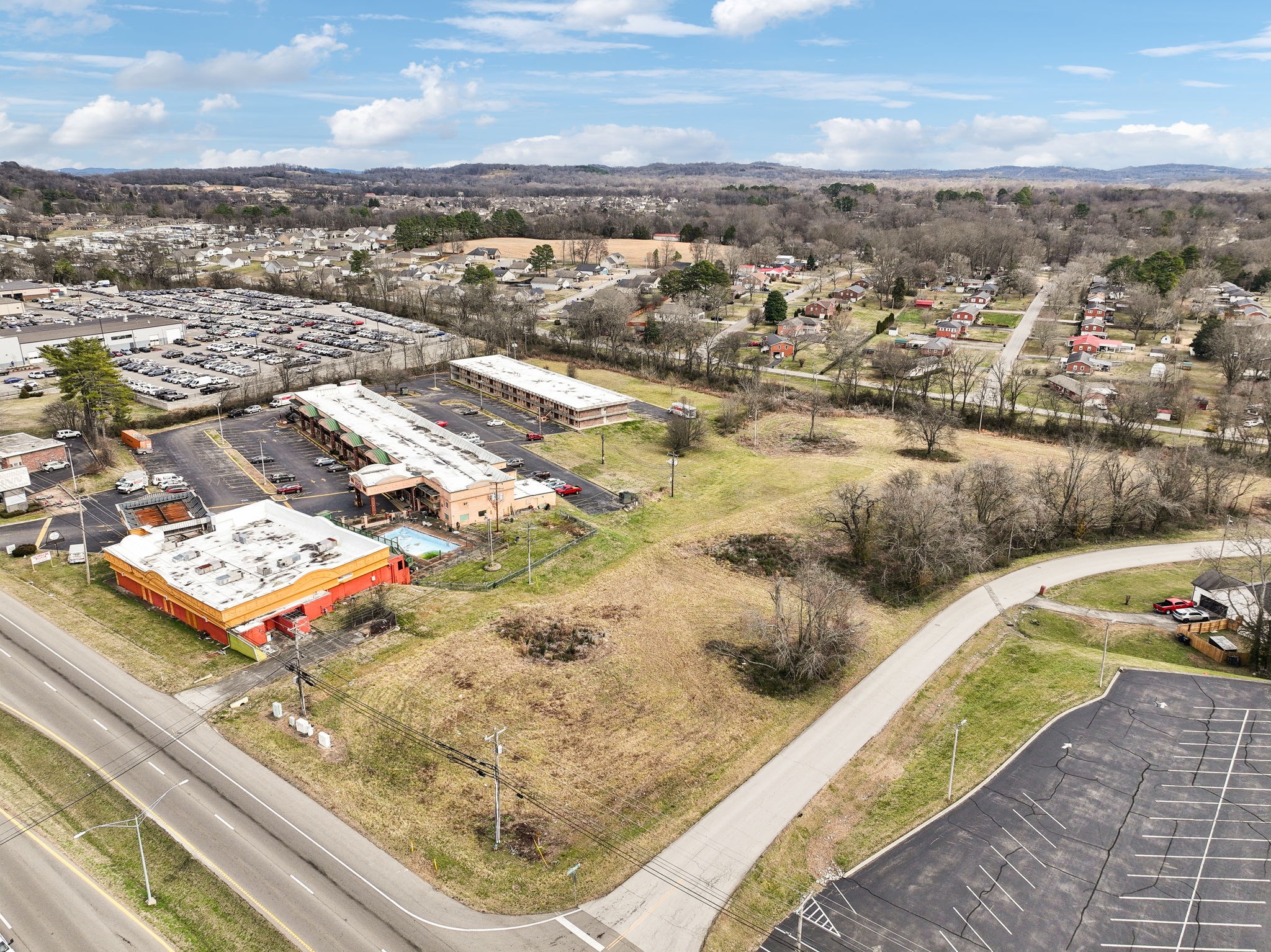1208 Nashville Hwy Property Photo 3