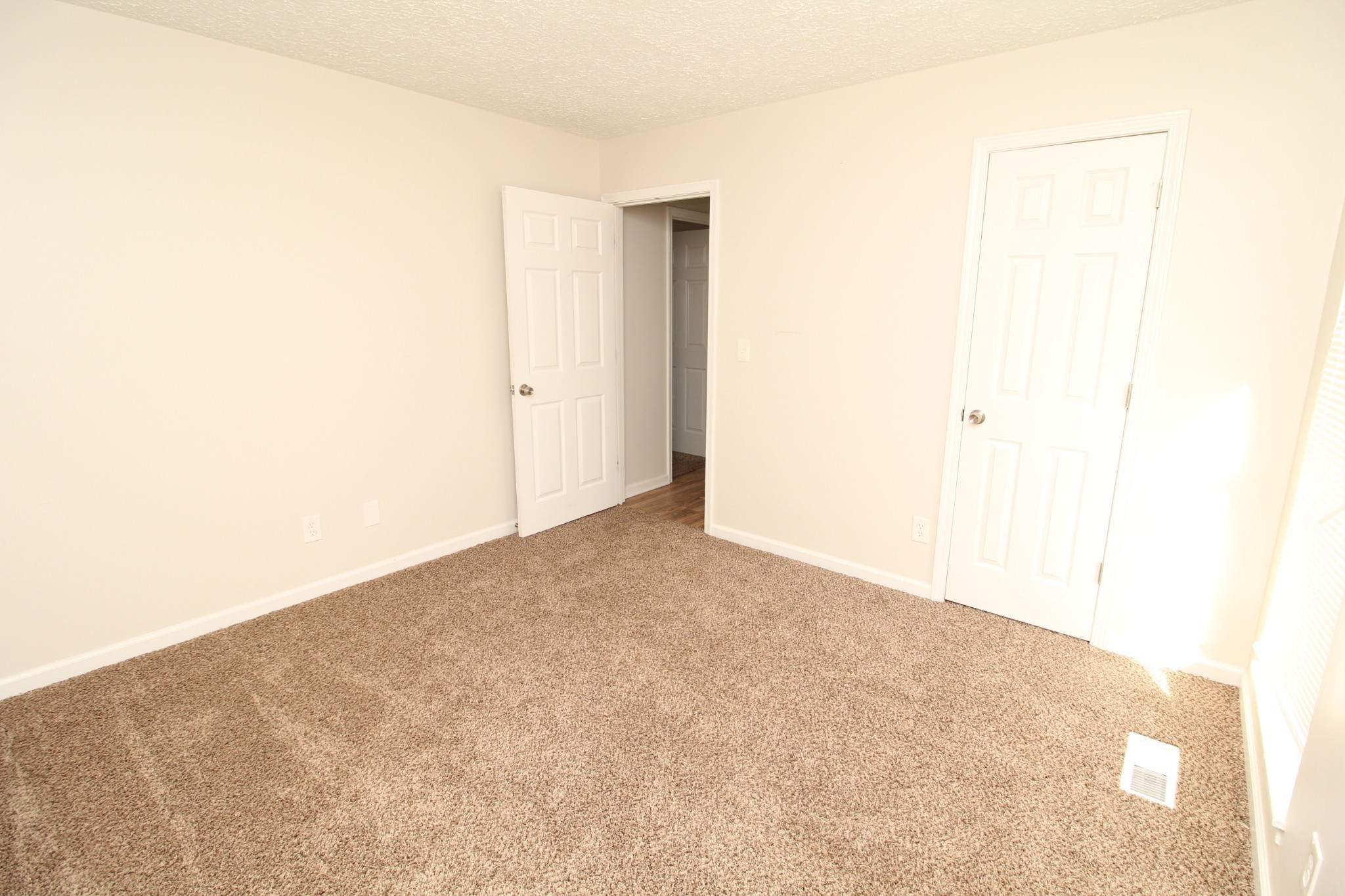 502 Indian Ave Property Photo 5