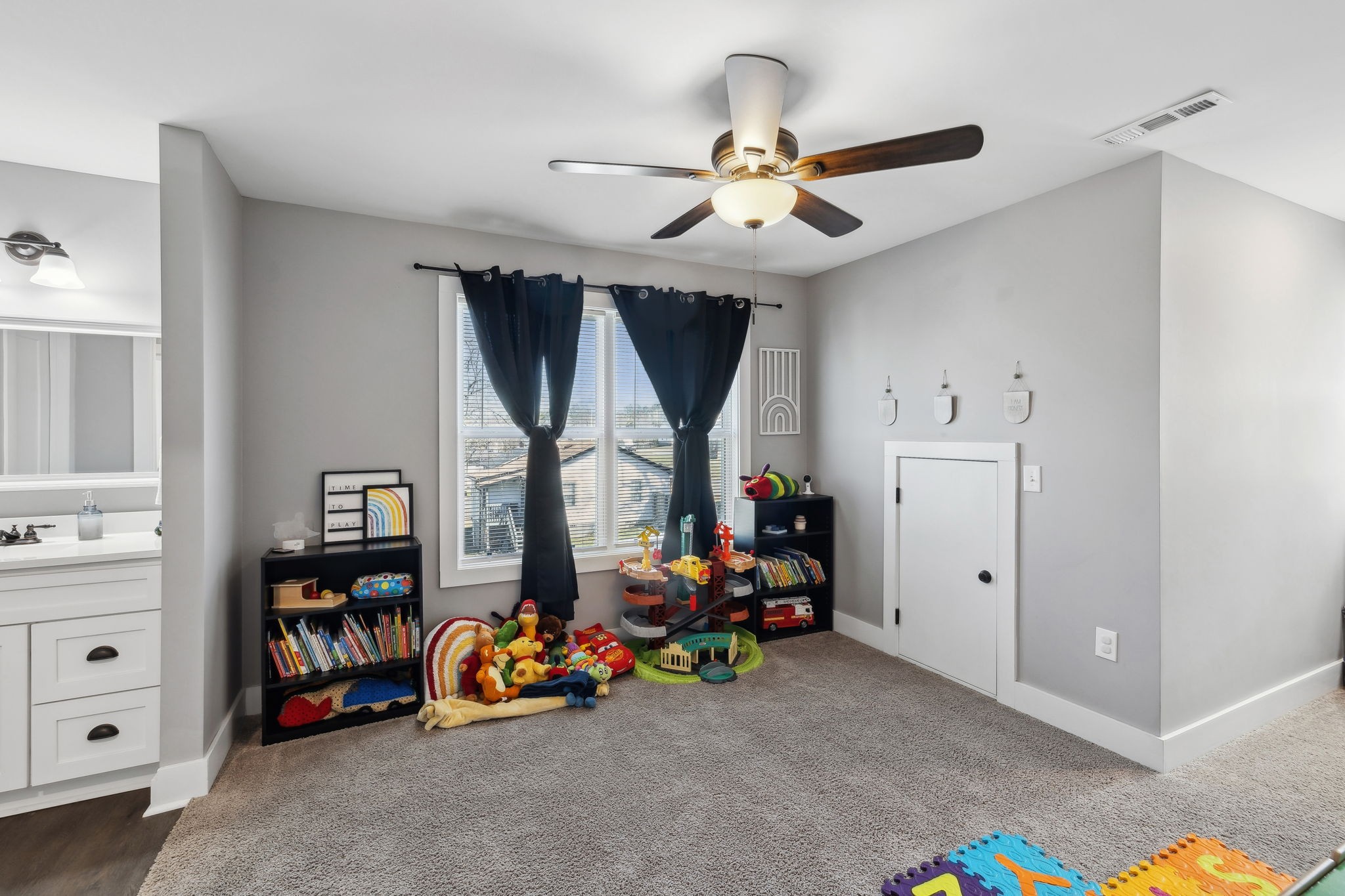 114 Polk St Property Photo 34