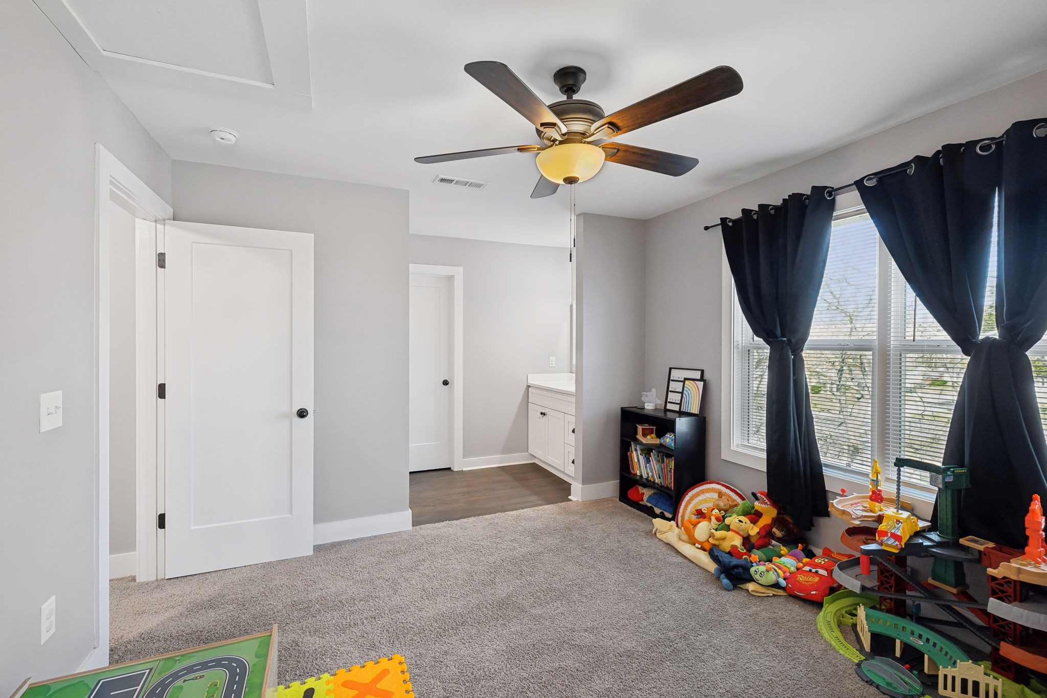 114 Polk St Property Photo 36