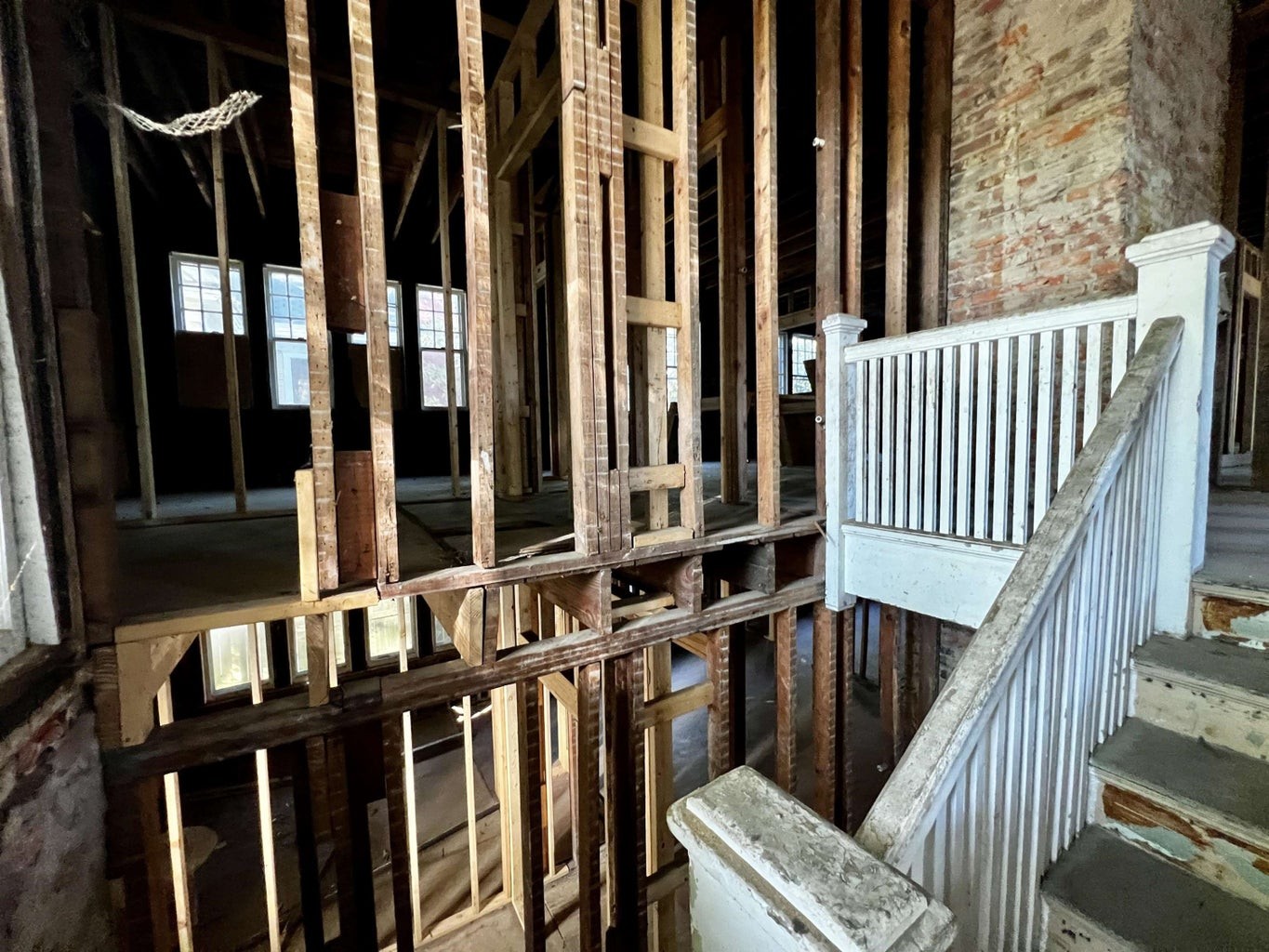 907 N Highland Ave Property Photo 7
