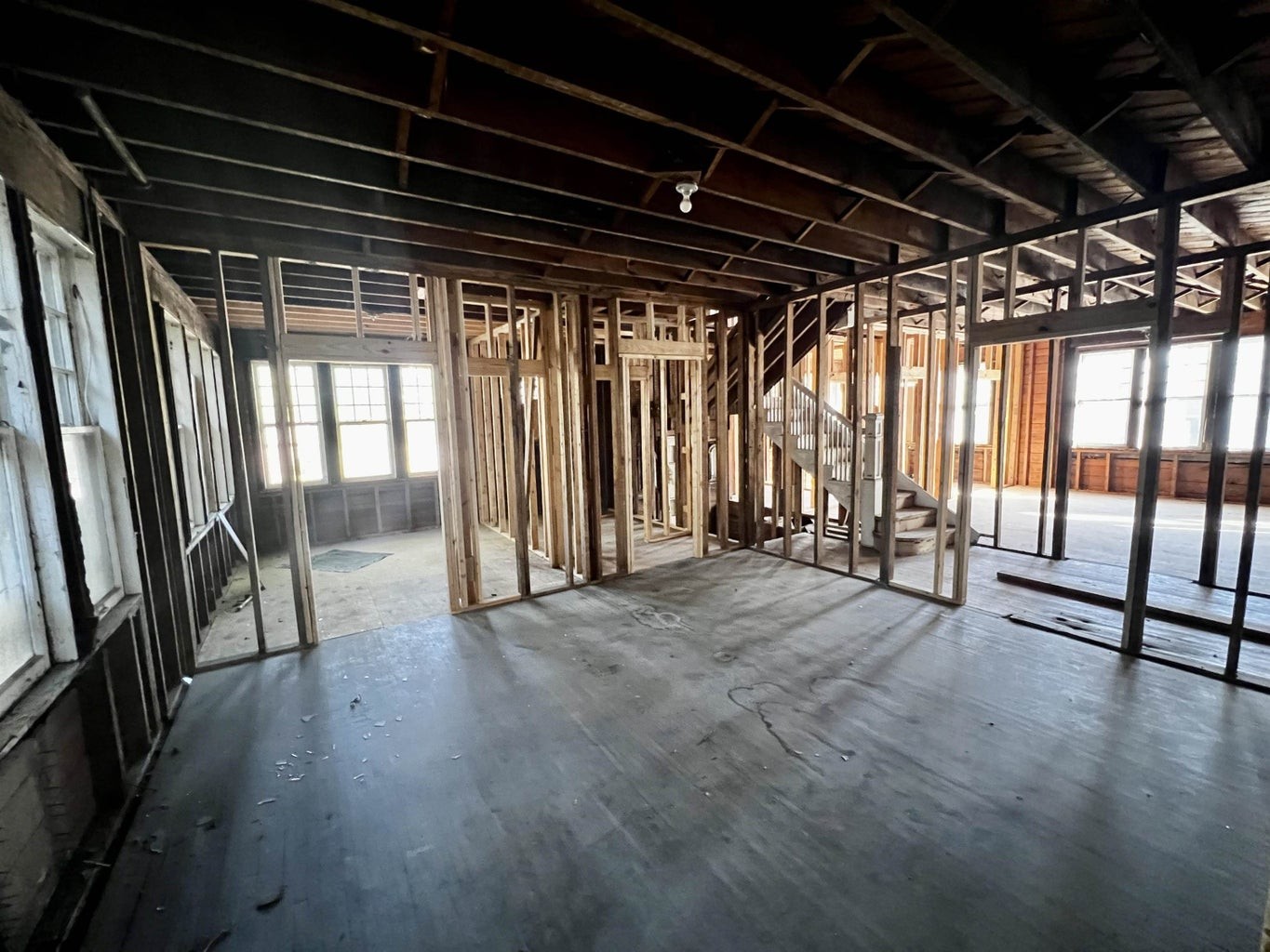 907 N Highland Ave Property Photo 14